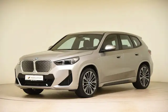 BMW iX1 xDrive30 M Sportpaket DriveAss+ LED DAB AHK