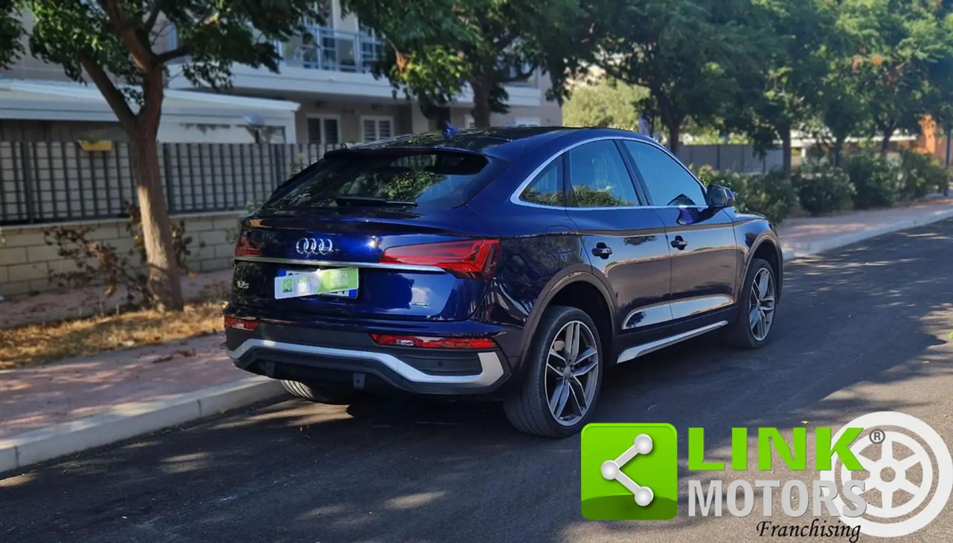 Audi Q5 50 TFSI e quattro S tronic Business Advanced Bleu - 2