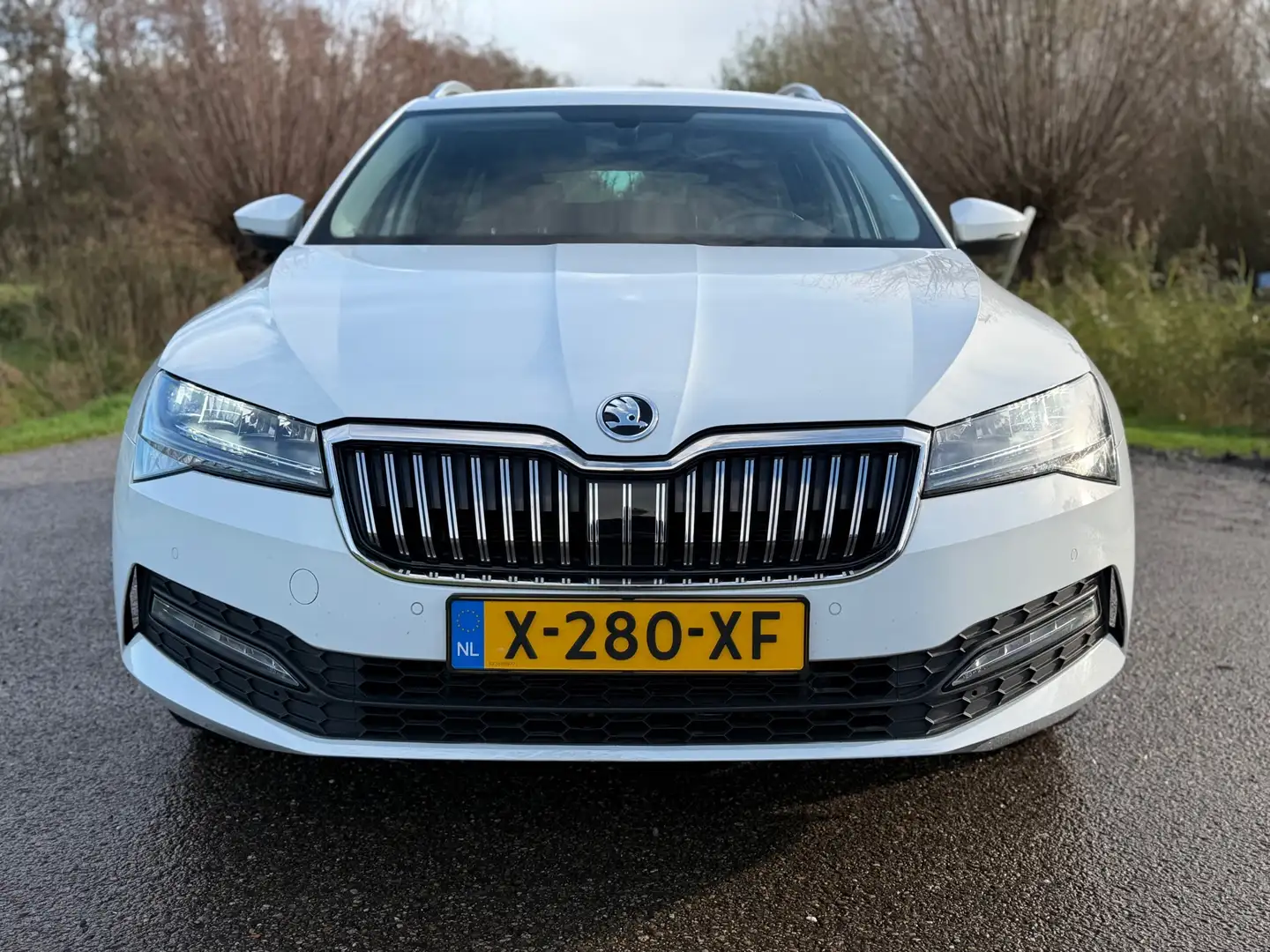 Skoda Superb Combi 1.5 TSI ACT Business Edition / Automaat / Na Wit - 2