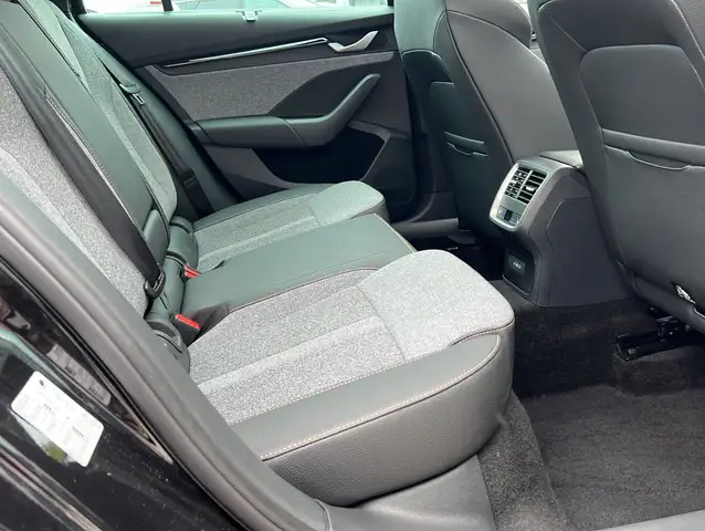 Skoda Octavia view 17
