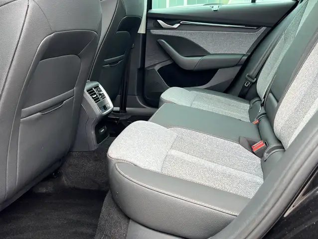 Skoda Octavia view 13