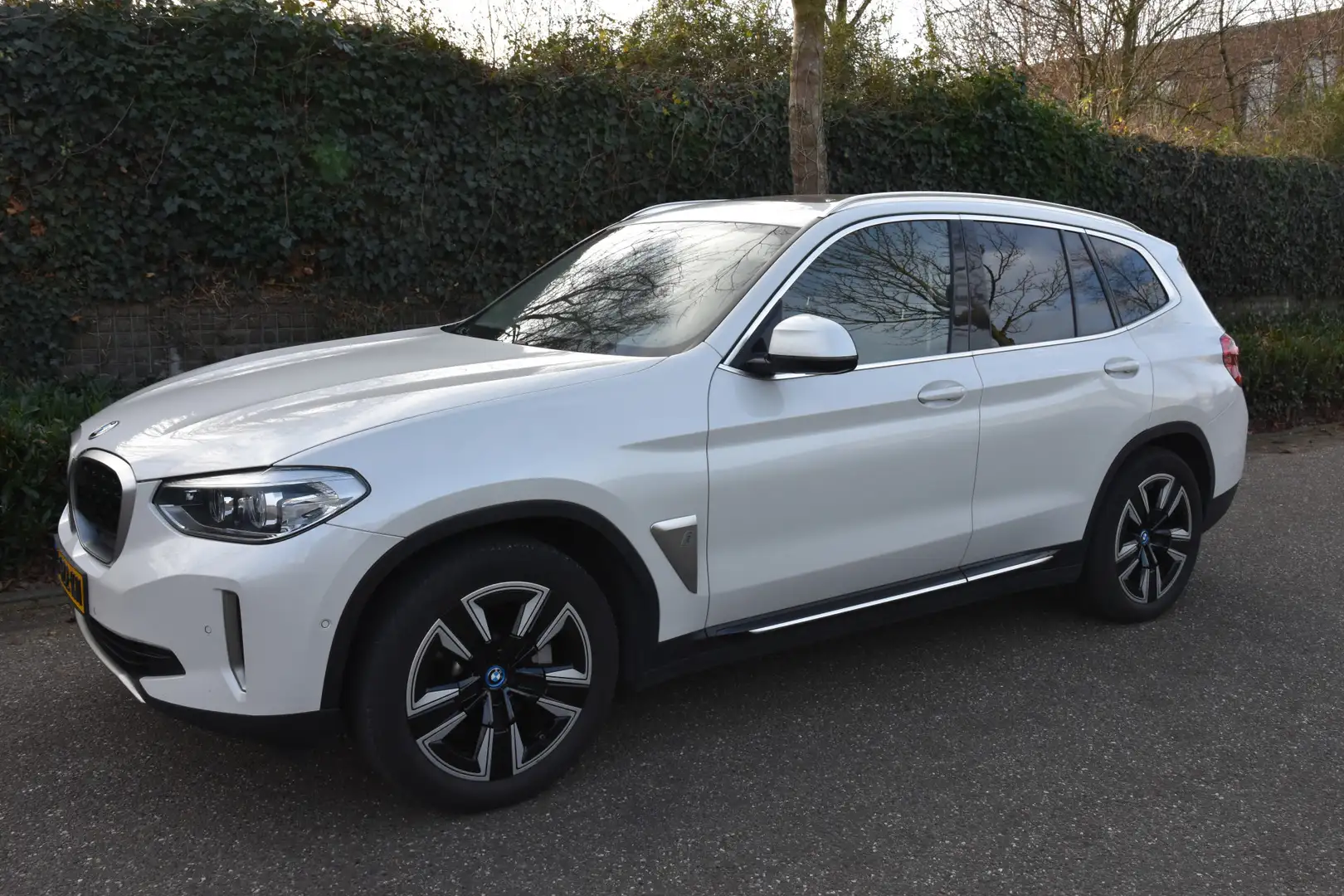 BMW iX3 Executive 80 kWh | SOH 98,68% | PANORAMA DAK | TRE Blanc - 2