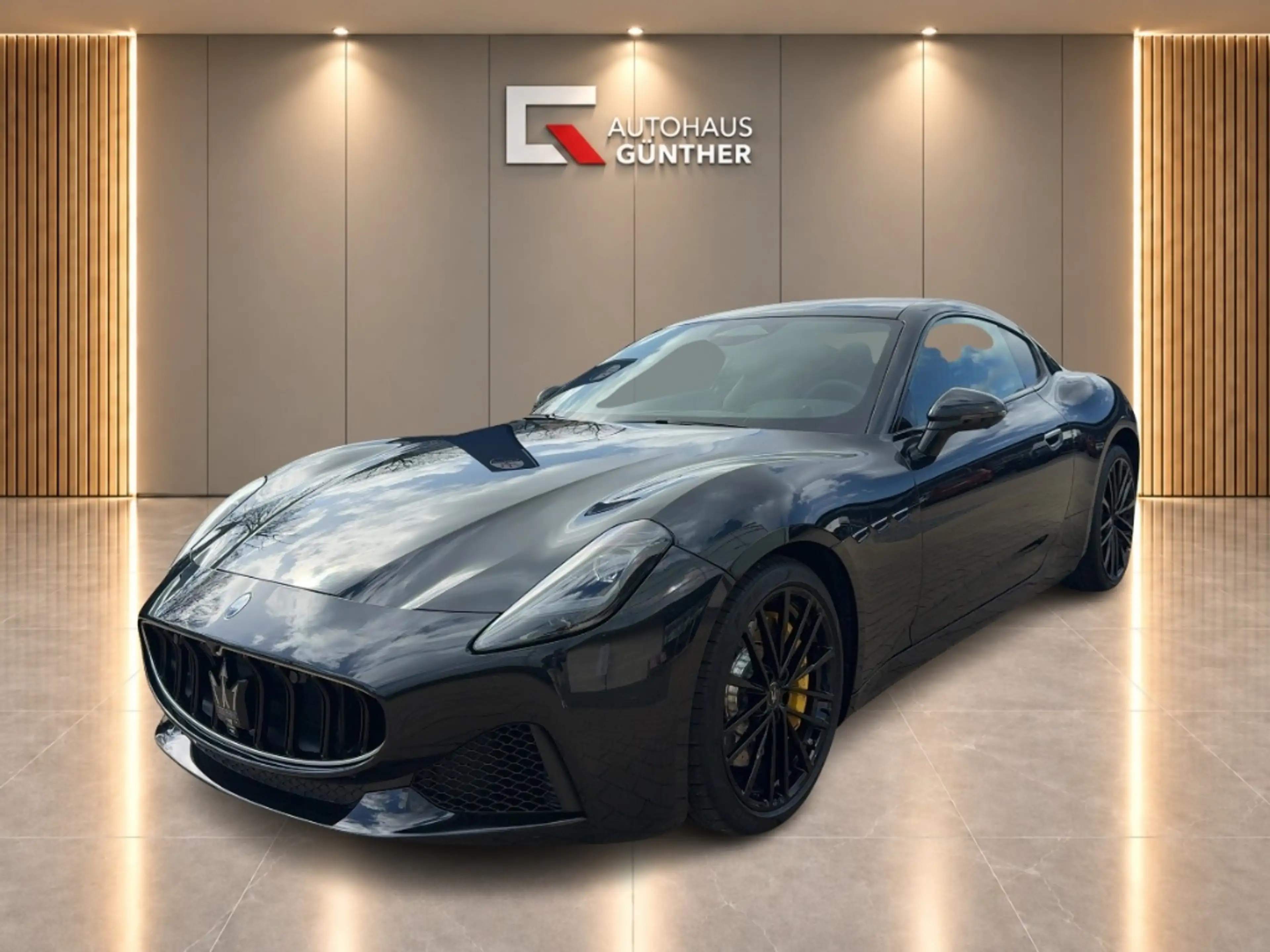 Maserati GranTurismo MODENA MY26 V6 AWD Carbon/Black/LED/360