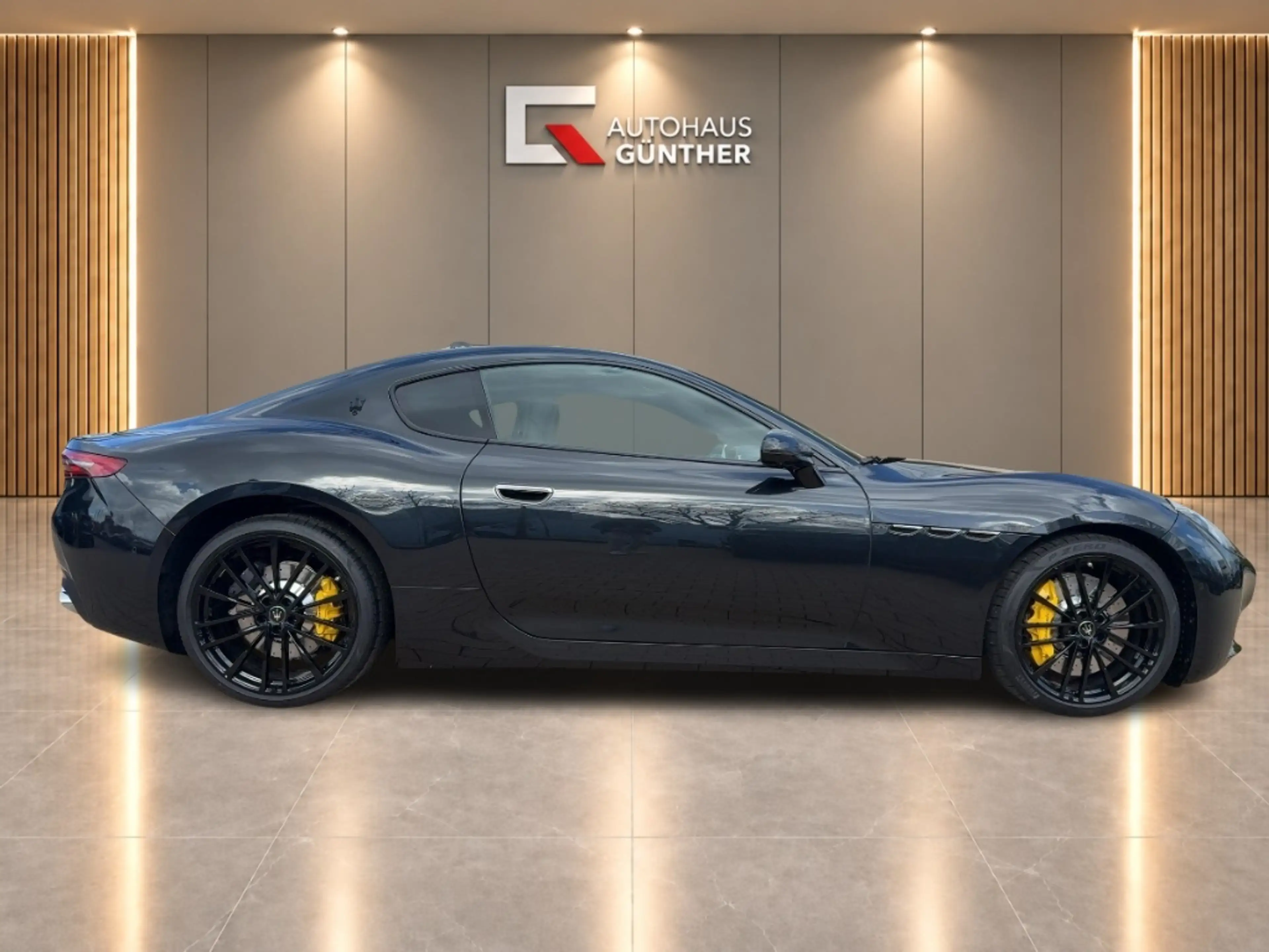 Maserati GranTurismo MODENA MY26 V6 AWD Carbon/Black/LED/360 — photo 5