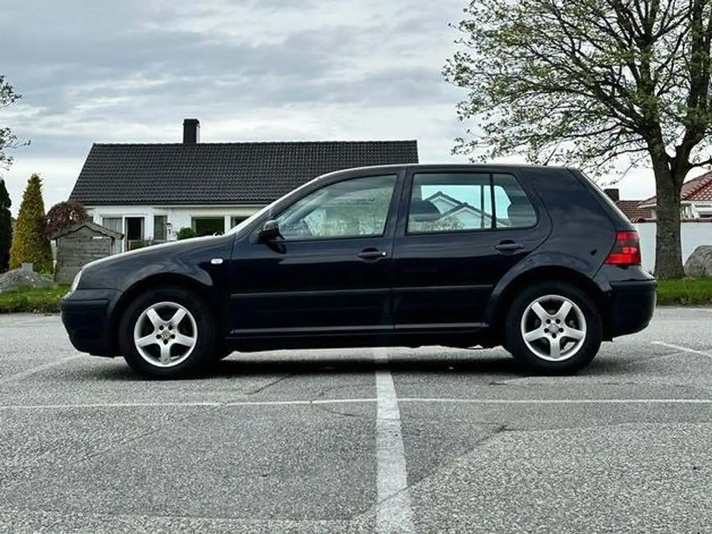 Volkswagen Golf 1.4i Base Edition Noir - 2