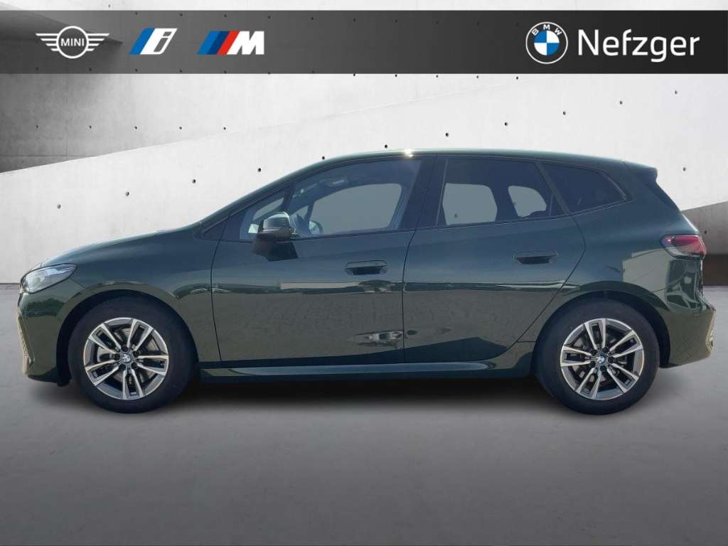 BMW 223 2022 photo 2
