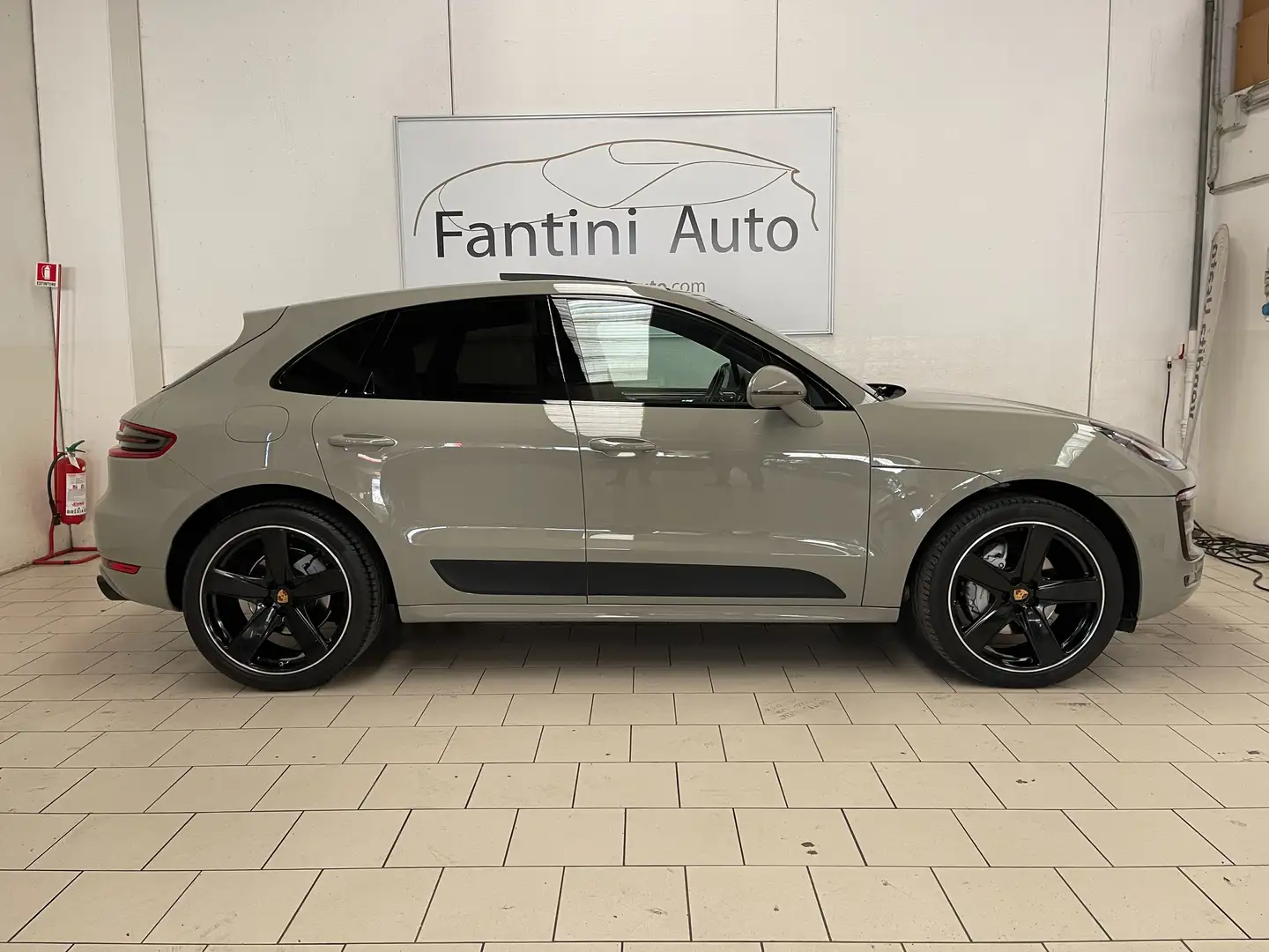 Porsche Macan S Pack GTS 3.0d 250cv pdk-LEGGI SOTTO Grijs - 2