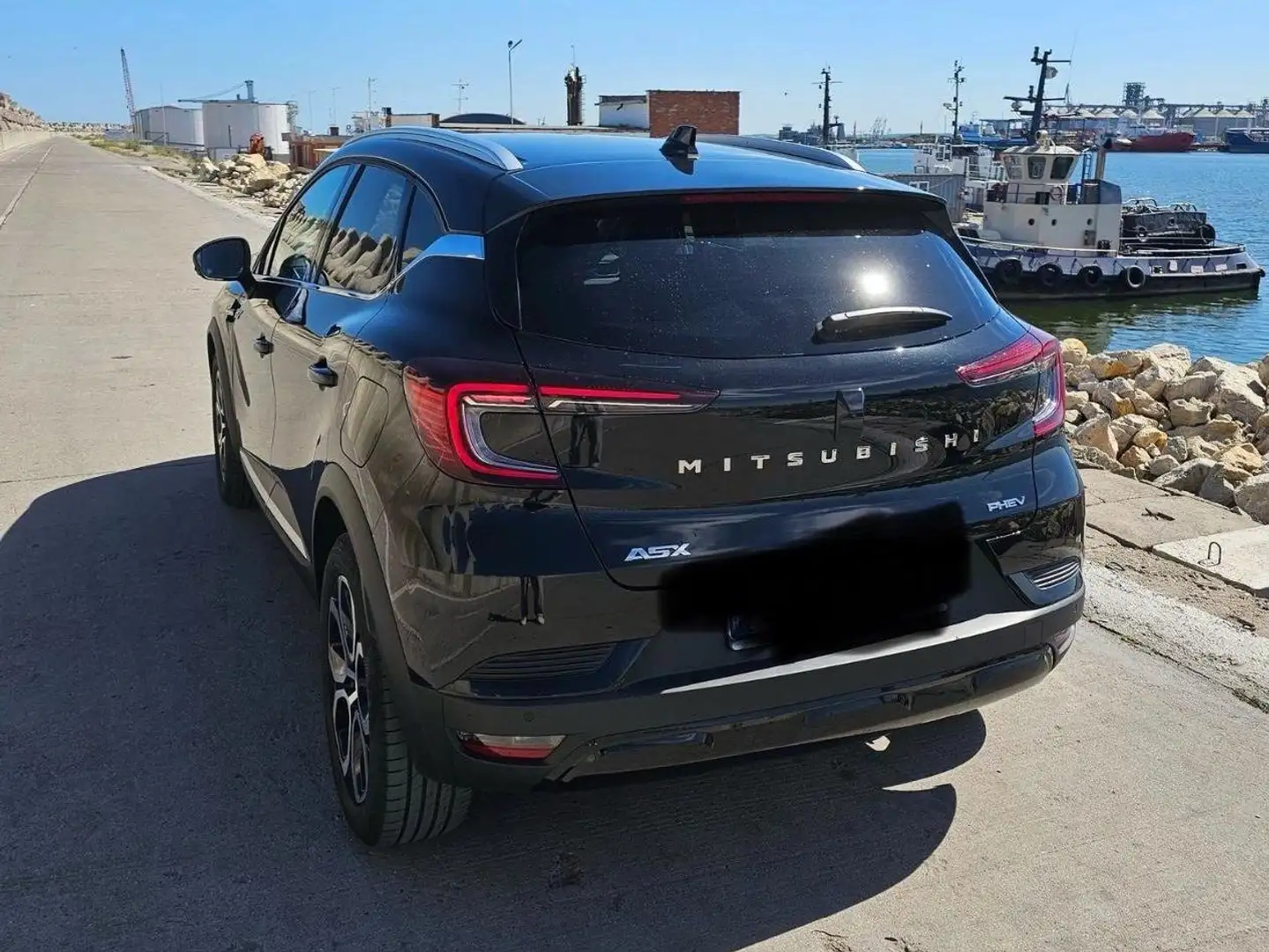 Mitsubishi ASX ASX 1.6 Plug-In-Hybrid TOP Fekete - 2