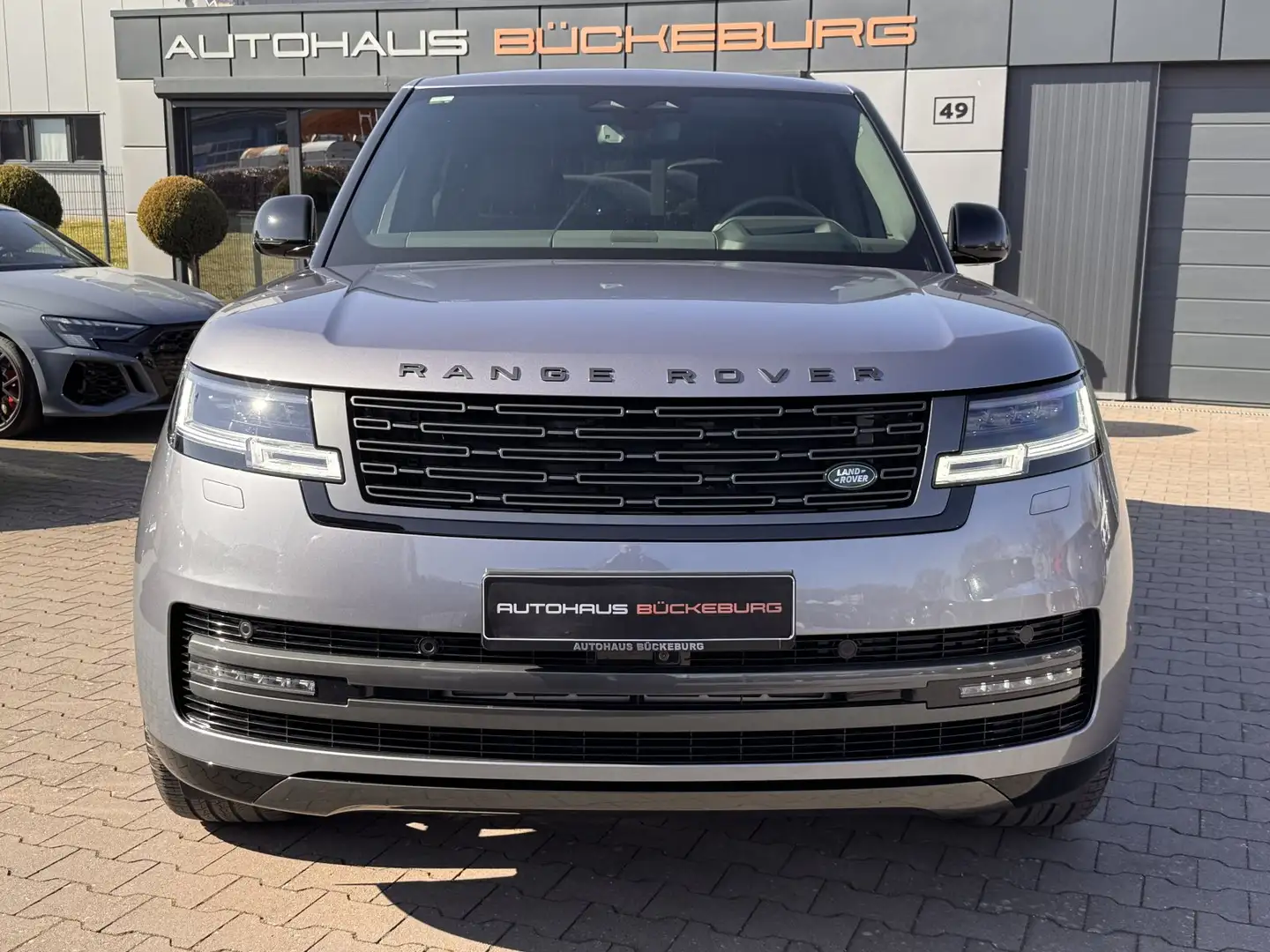 Land Rover Range Rover P460e Hybrid  HSE Panorama Grau - 2