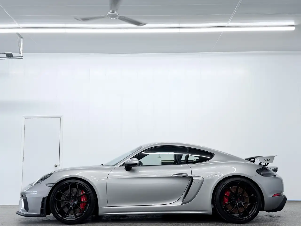 Porsche 718 Cayman снимка Porsche 718 Cayman