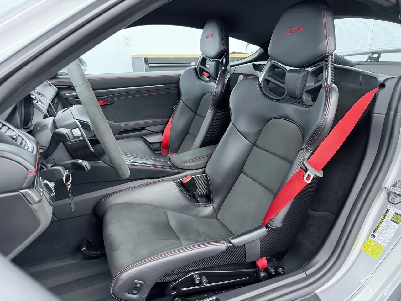 Porsche 718 Cayman снимка Porsche 718 Cayman