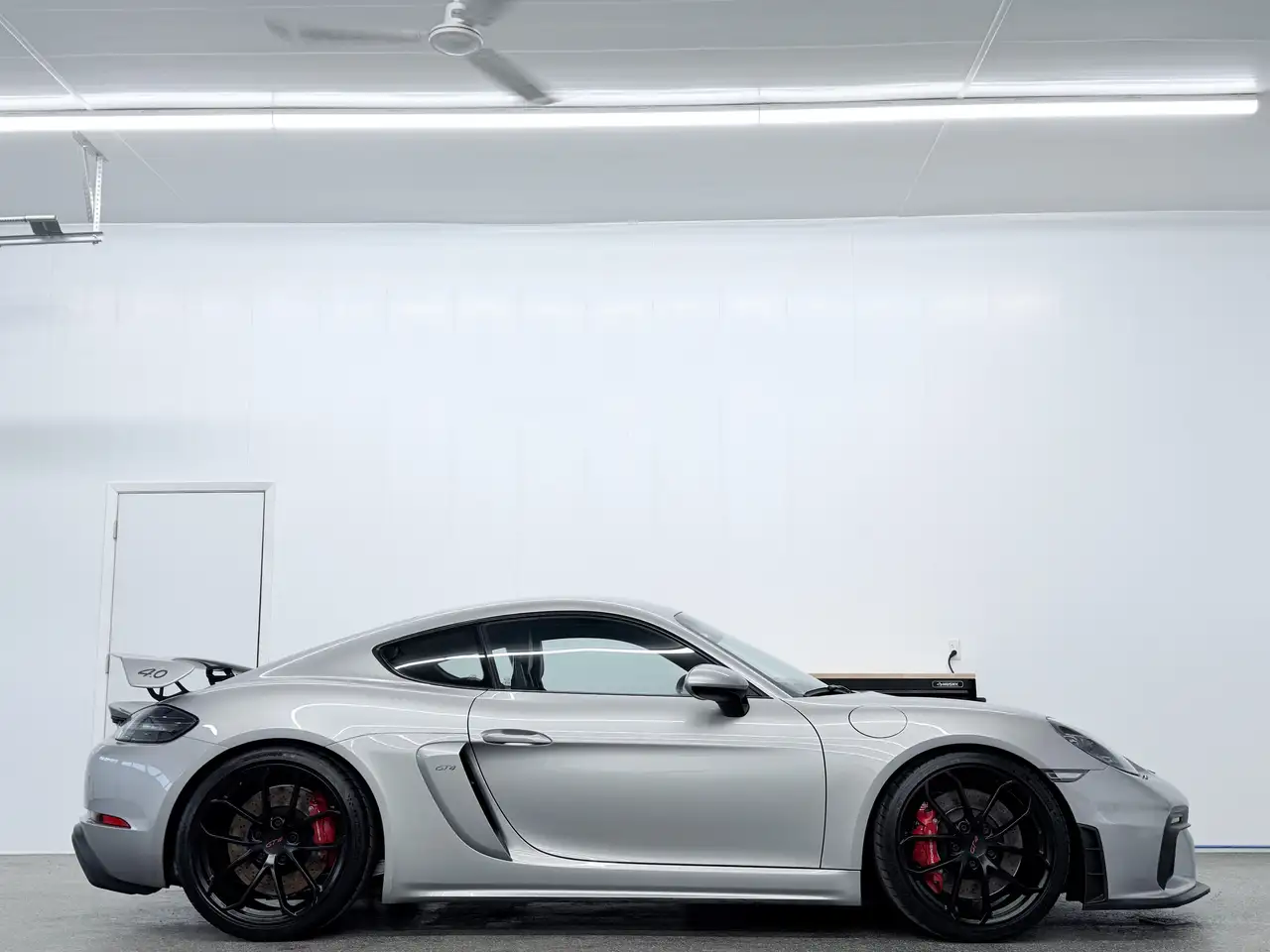 Porsche 718 Cayman снимка Porsche 718 Cayman