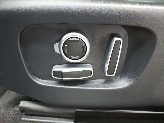Land Rover Range Rover Evoque view 10