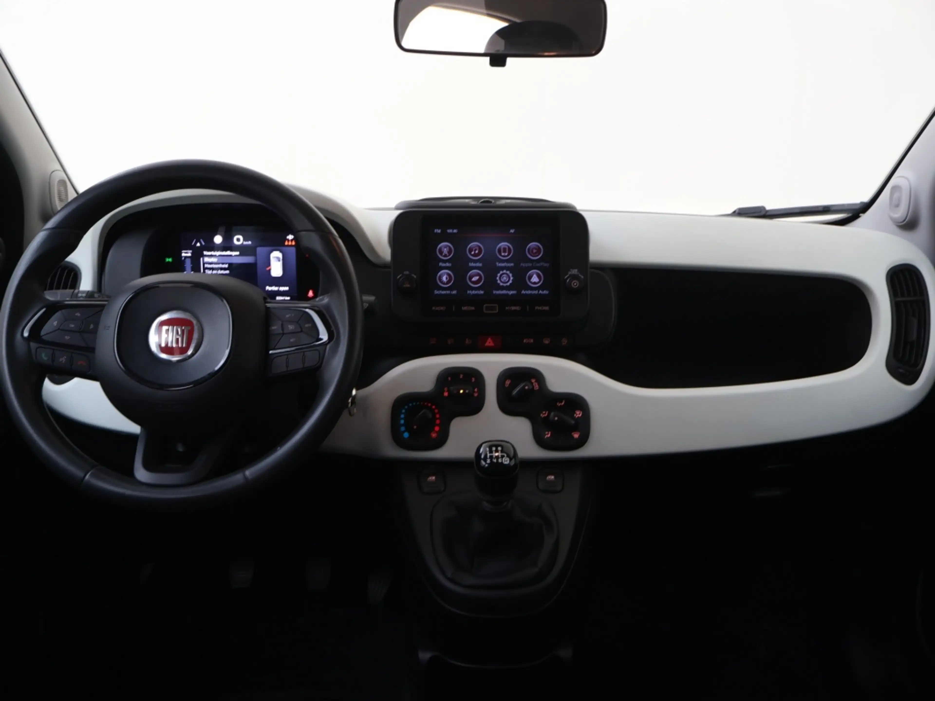 Fiat Panda 1.0 Hybrid Cross — photo 2