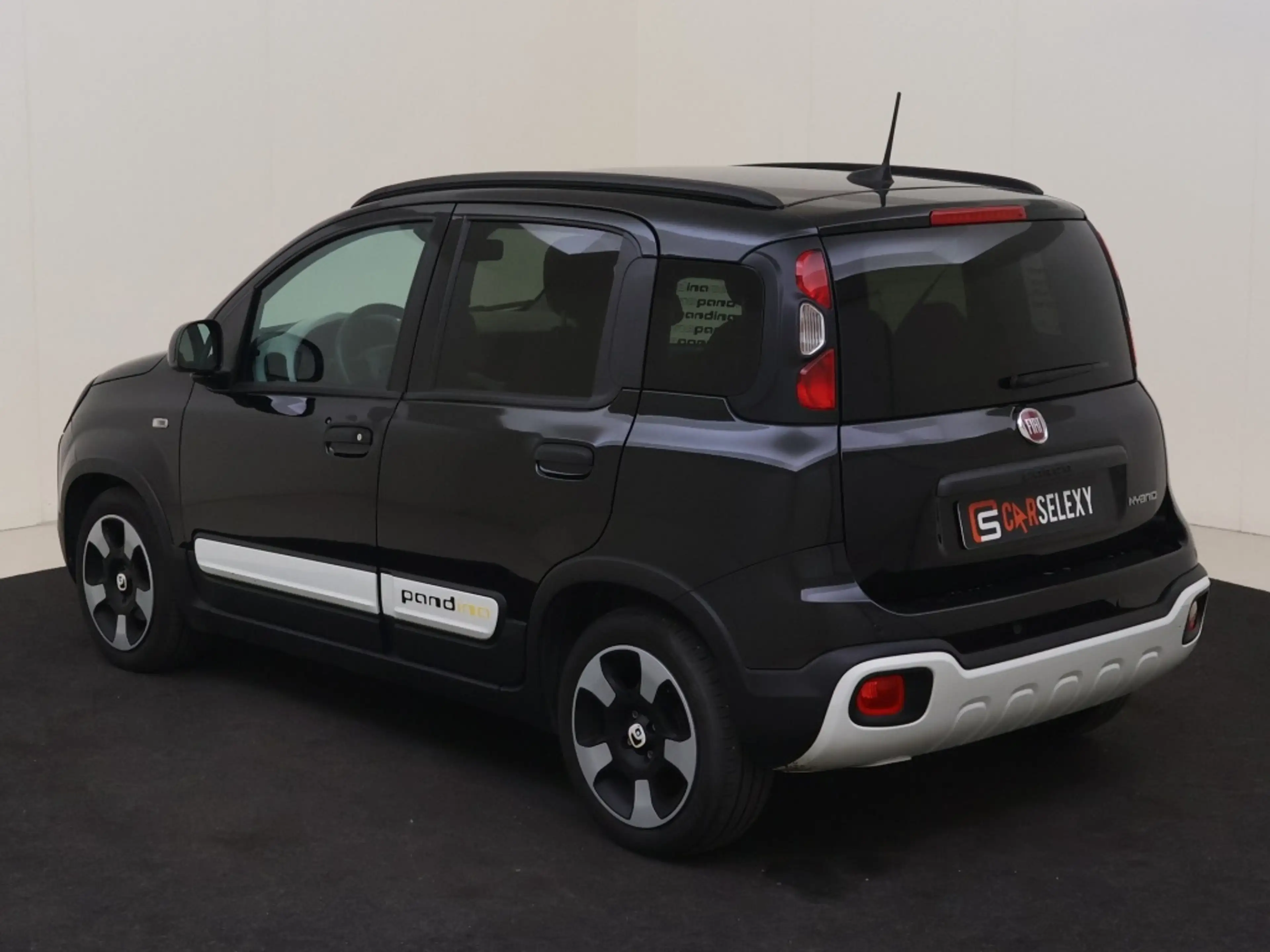 Fiat Panda 1.0 Hybrid Cross — photo 8