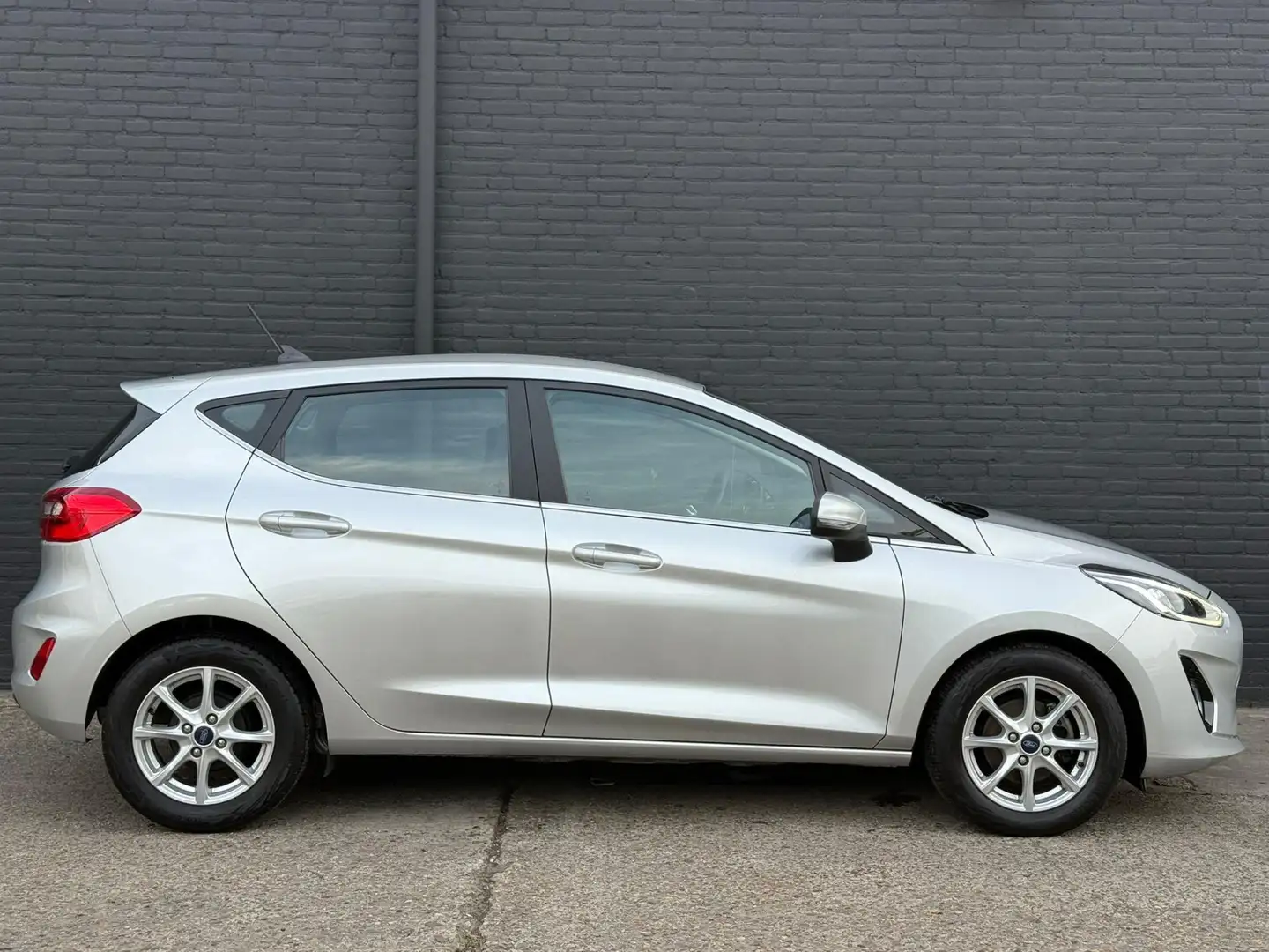 Ford Fiesta 1.0 EcoBoost Titanium 1STE EIEGN | NAVI | PDC | CA Gris - 2