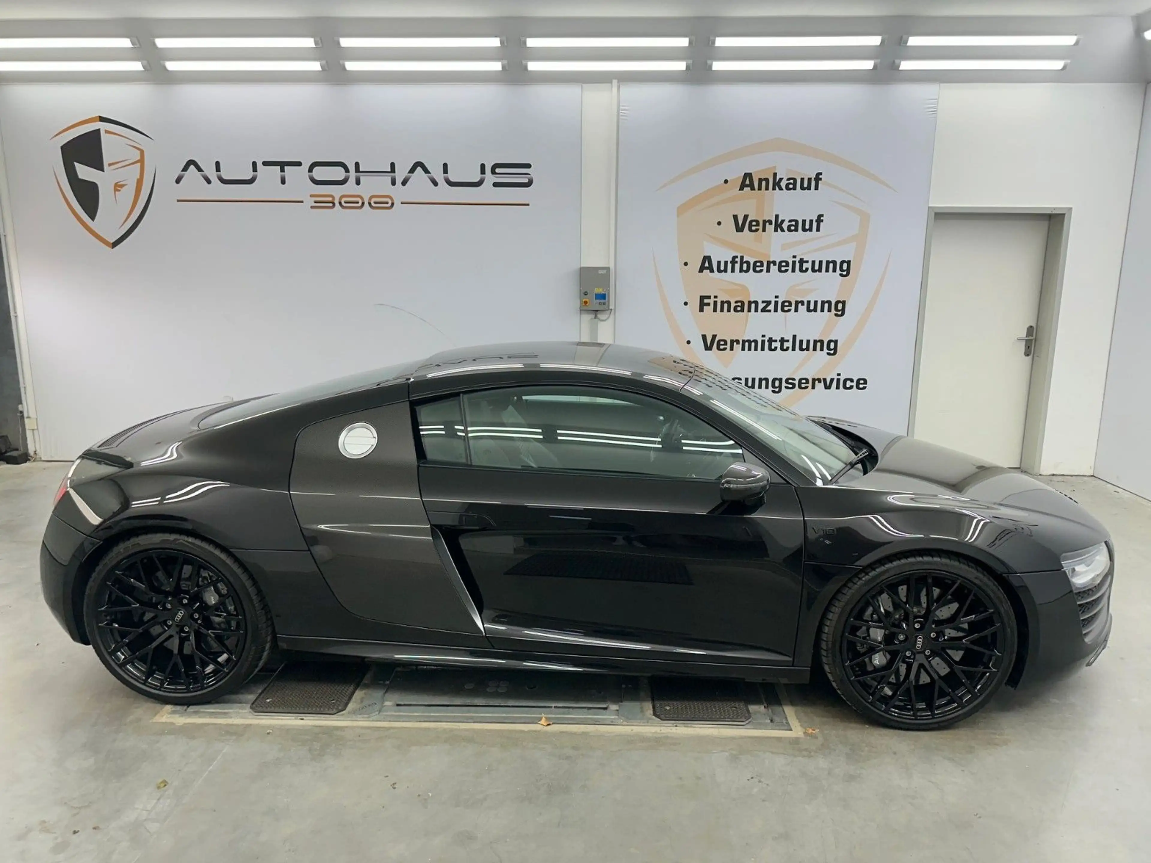 Audi R8 Coupe 5.2 FSI plus quattro V10 CARBON NAVI — photo 5