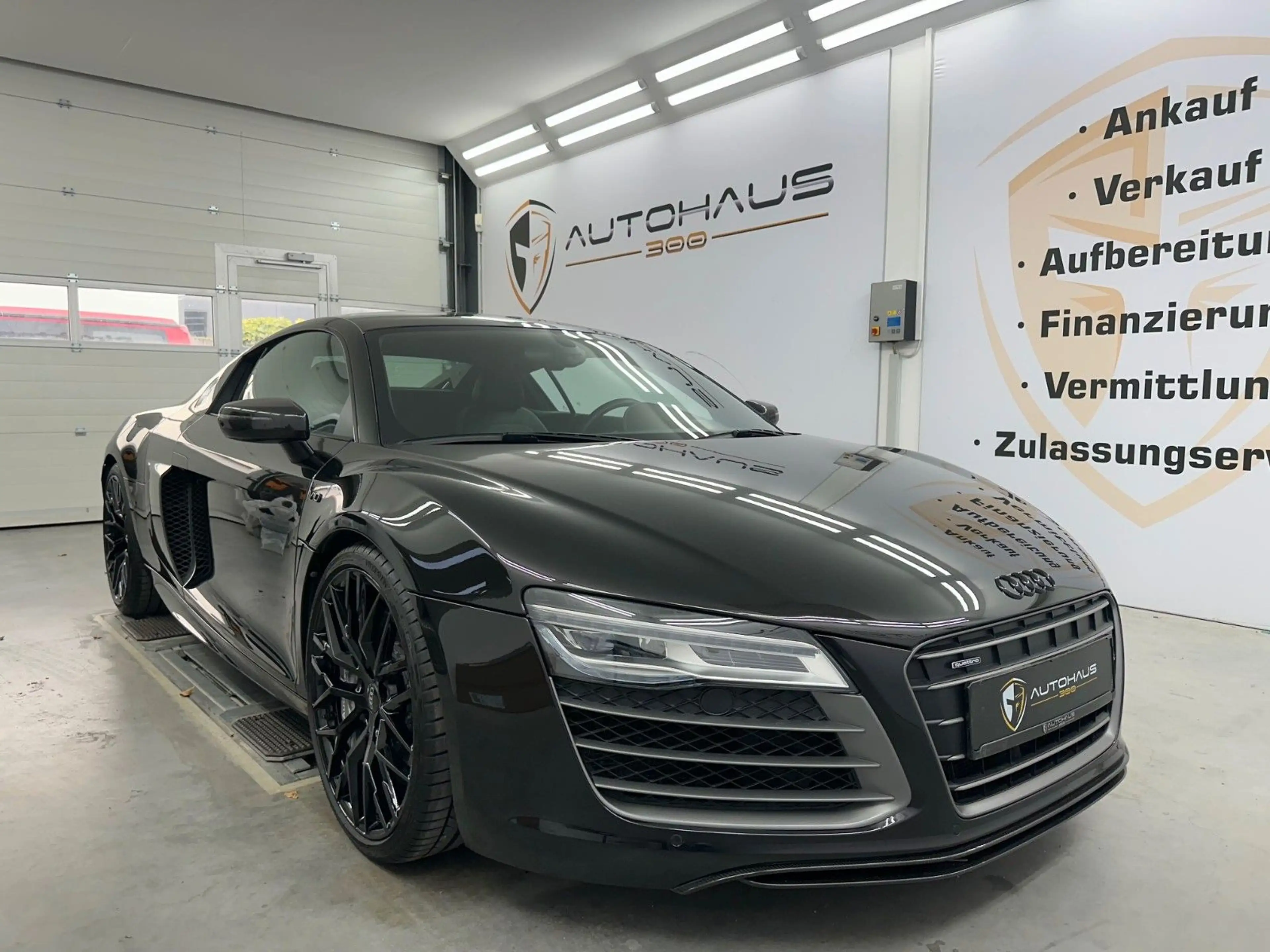 Audi R8 Coupe 5.2 FSI plus quattro V10 CARBON NAVI — photo 10
