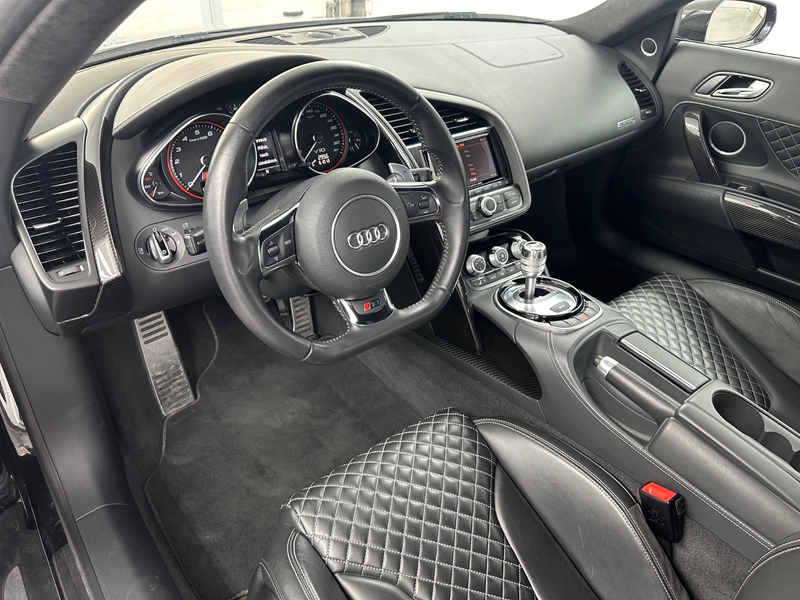 Audi R8 Coupe 5.2 FSI plus quattro V10 CARBON NAVI — photo 14