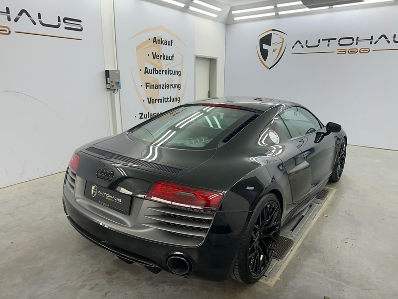 Audi R8 Coupe 5.2 FSI plus quattro V10 CARBON NAVI — photo 8