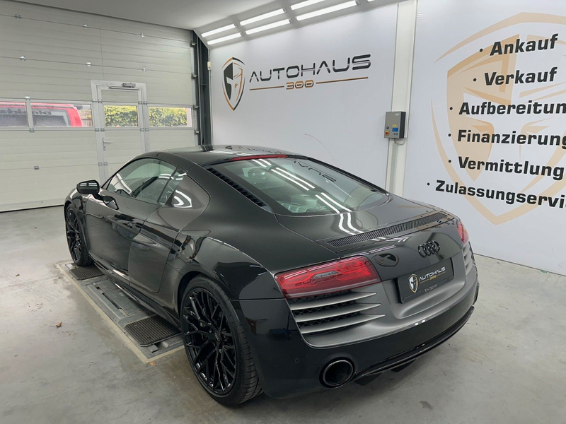 Audi R8 Coupe 5.2 FSI plus quattro V10 CARBON NAVI — photo 6