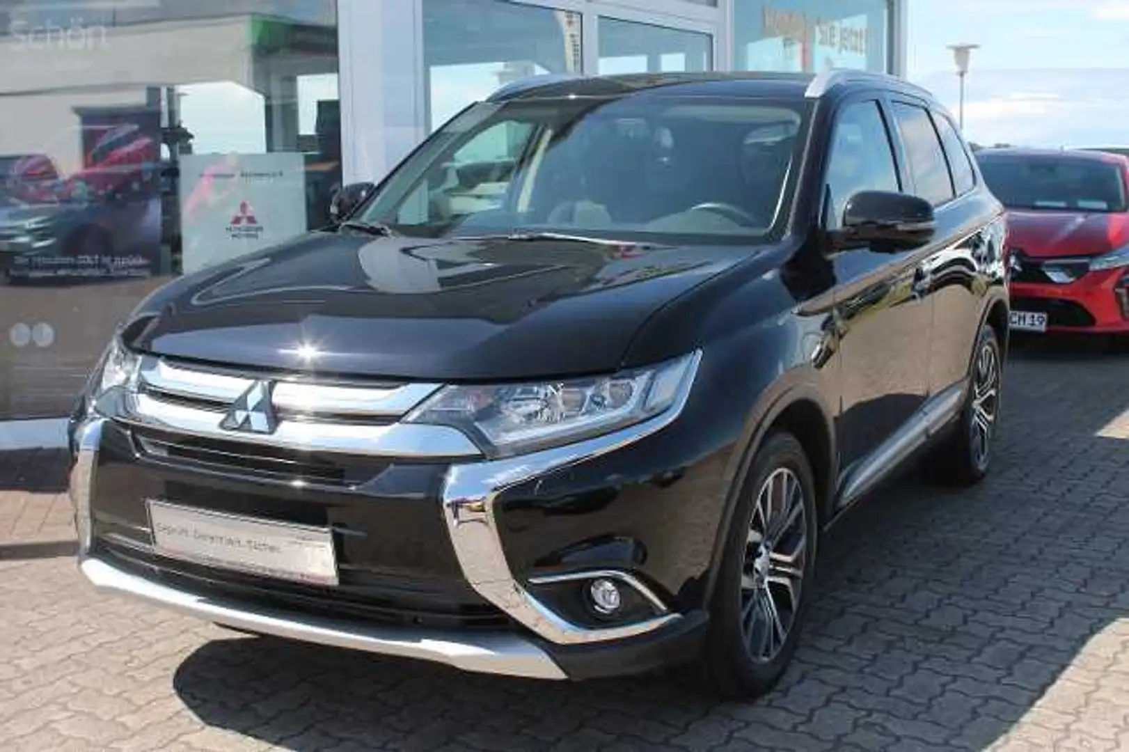 Mitsubishi Outlander Edition 100+ 2.2 DI-D 4WD Automatik Schwarz - 1