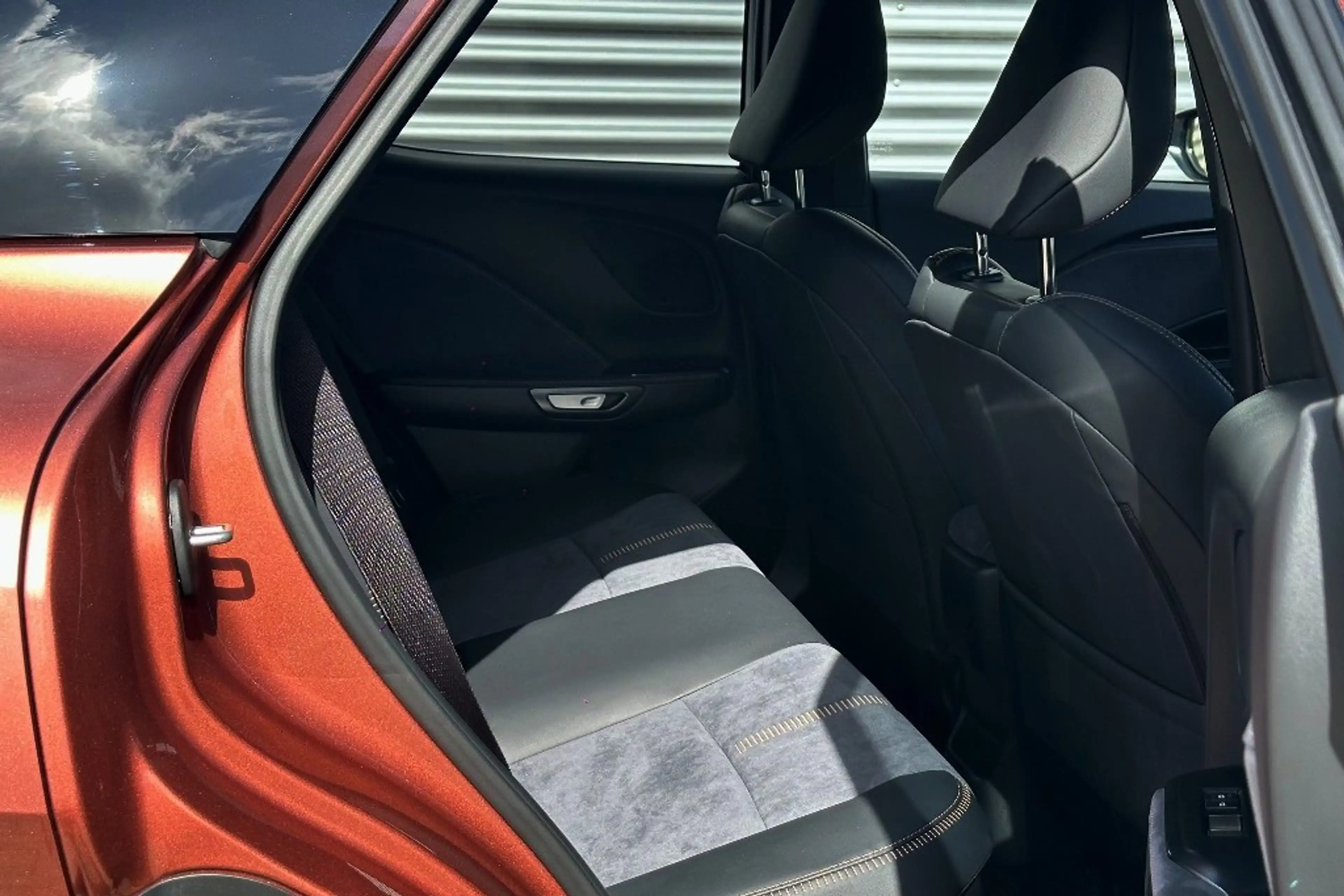 Lexus LBX Cool 2WD Two-Tone — photo 19