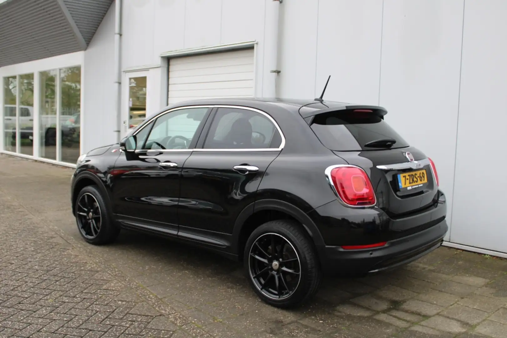 Fiat 500X 1.4 T M-Air Lounge Zwart - 2