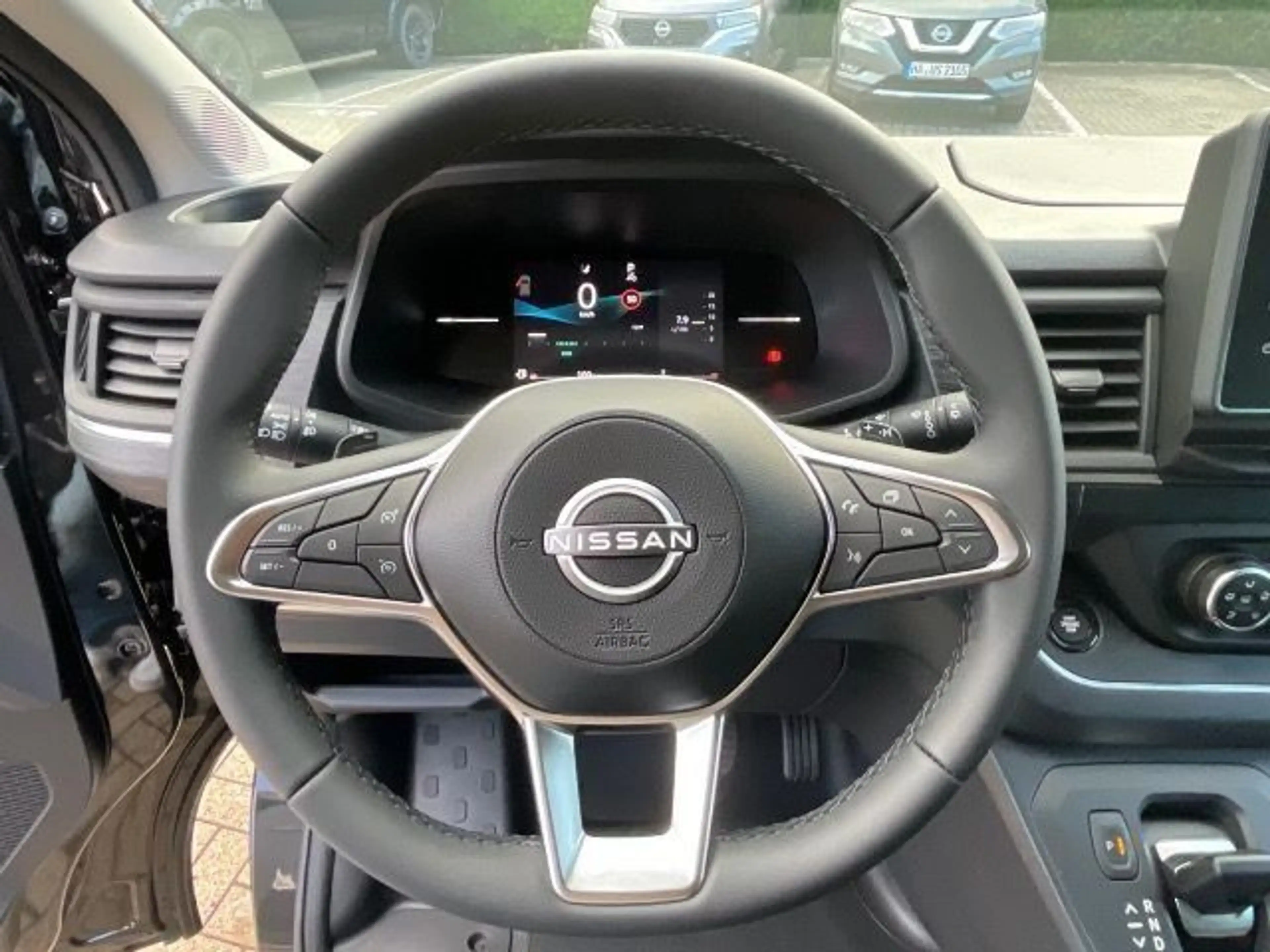 Nissan Primastar Kombi 170PS AT L1H1 2,8T Tekna HK BES+ — photo 15