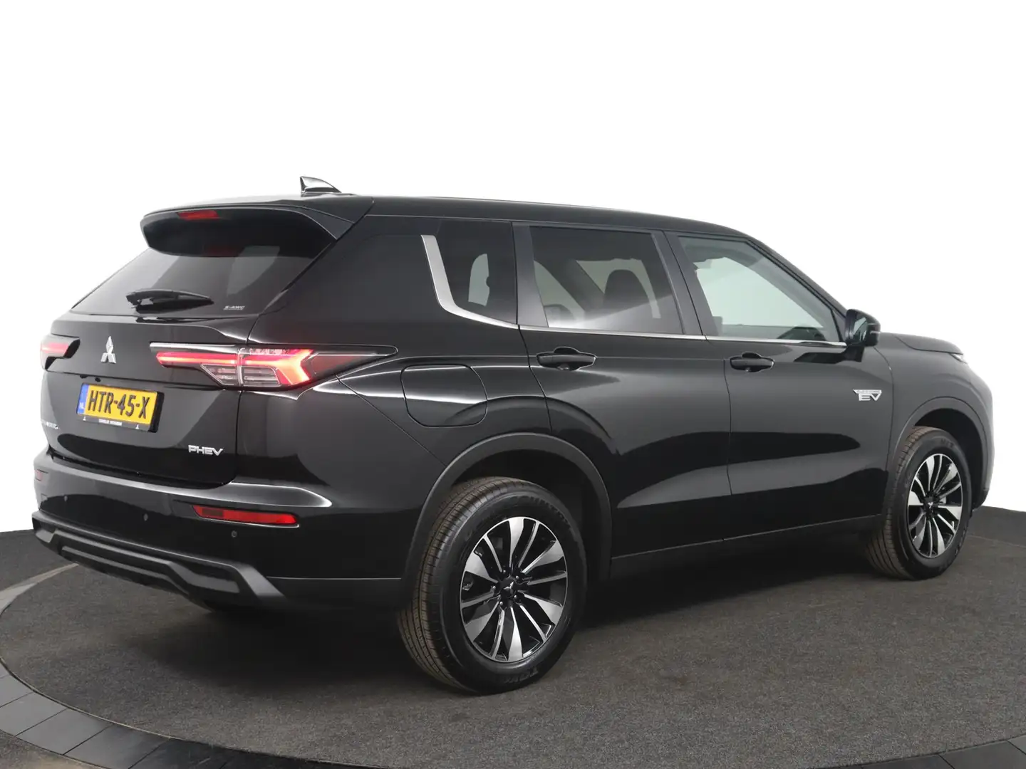 Mitsubishi Outlander 2.4 PHEV Intense | 18" velgen | 360° camera | Verw Zwart - 2