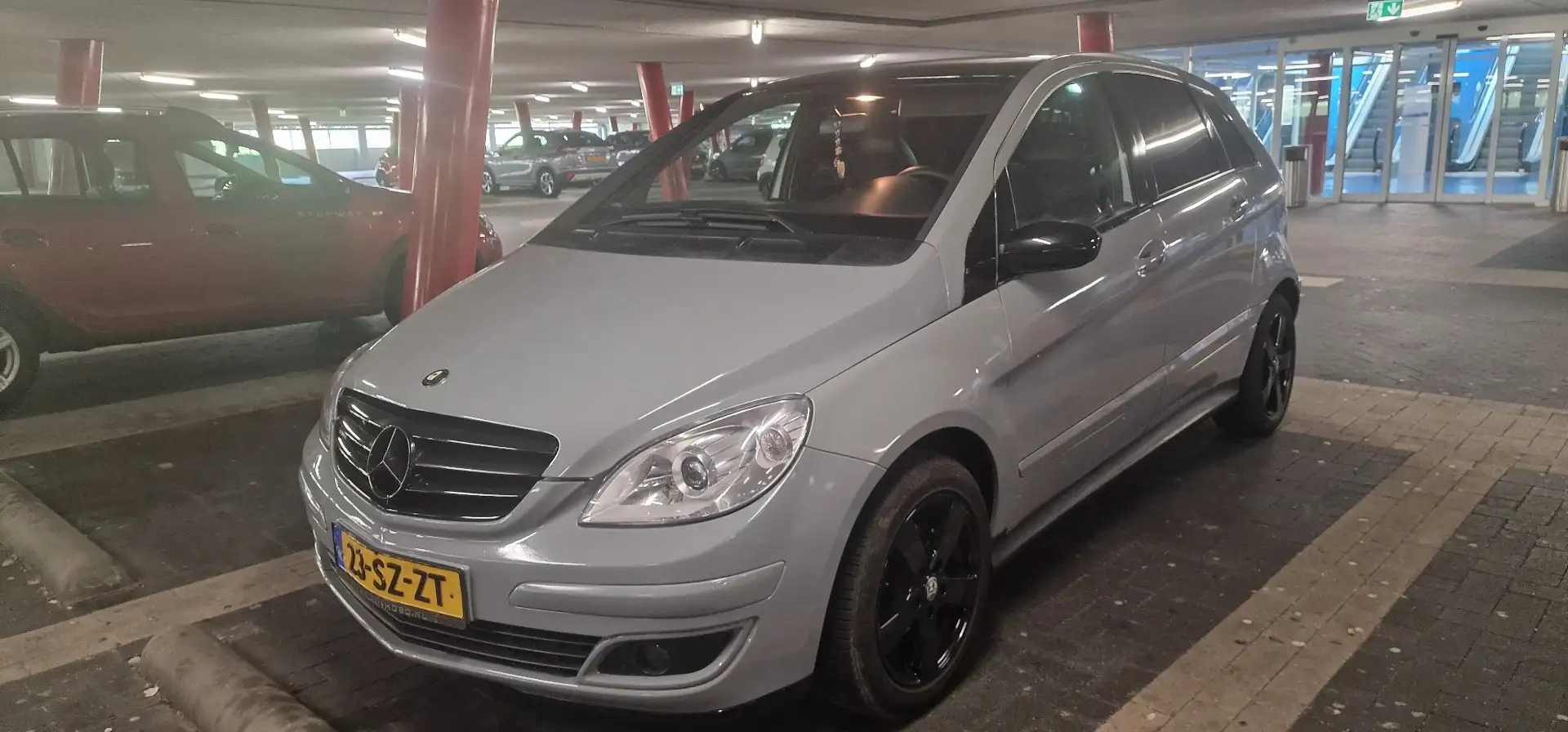 Mercedes-Benz B 150 Gri - 1