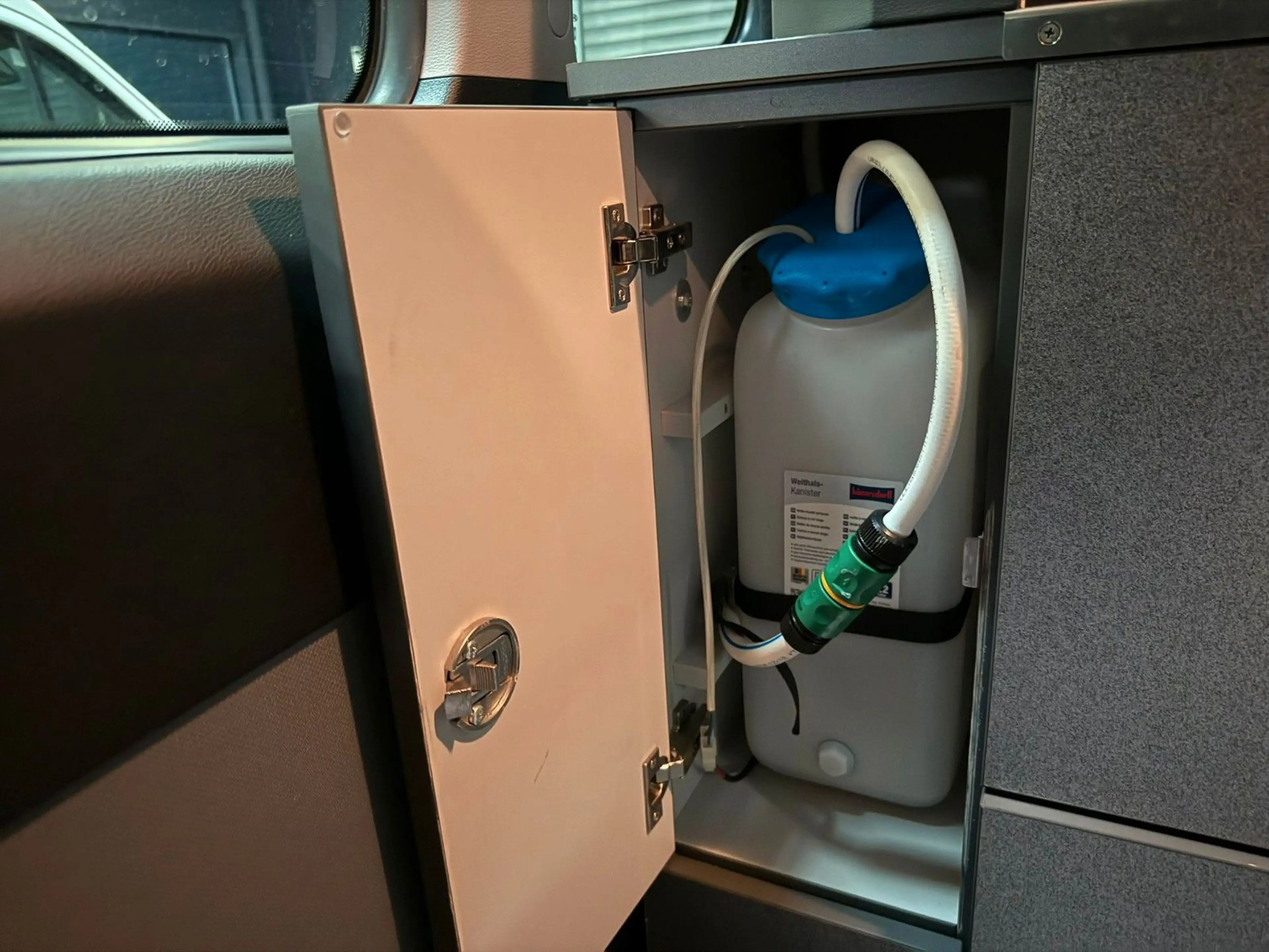 Hyundai H 350 REISEBUS 9 SITZE KÜCHE KLIMA R-CAM TEMPOMAT — photo 11