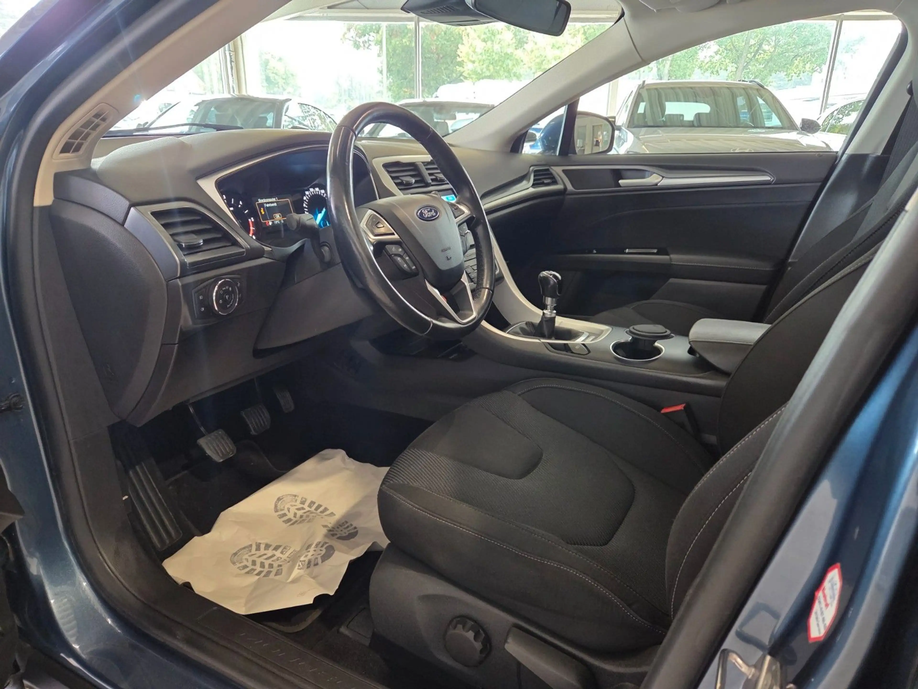 Ford Mondeo Turnier Business Edition — photo 9