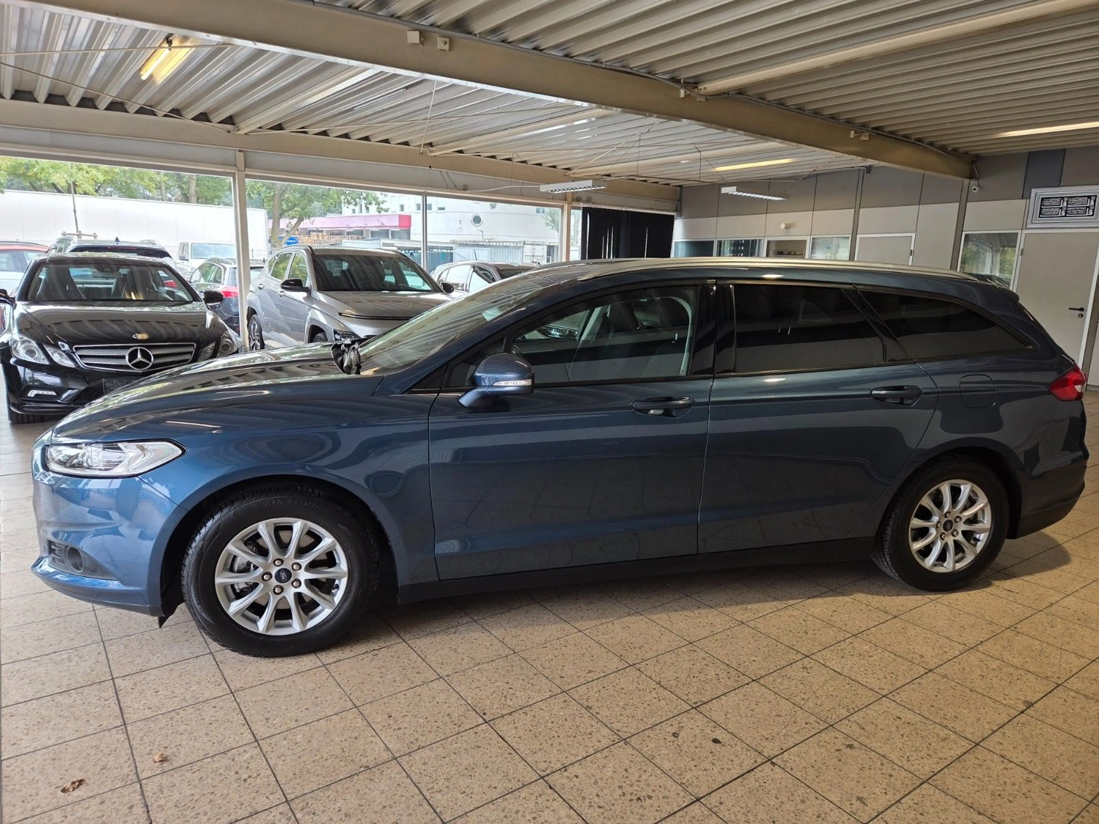 Ford Mondeo Turnier Business Edition — photo 4