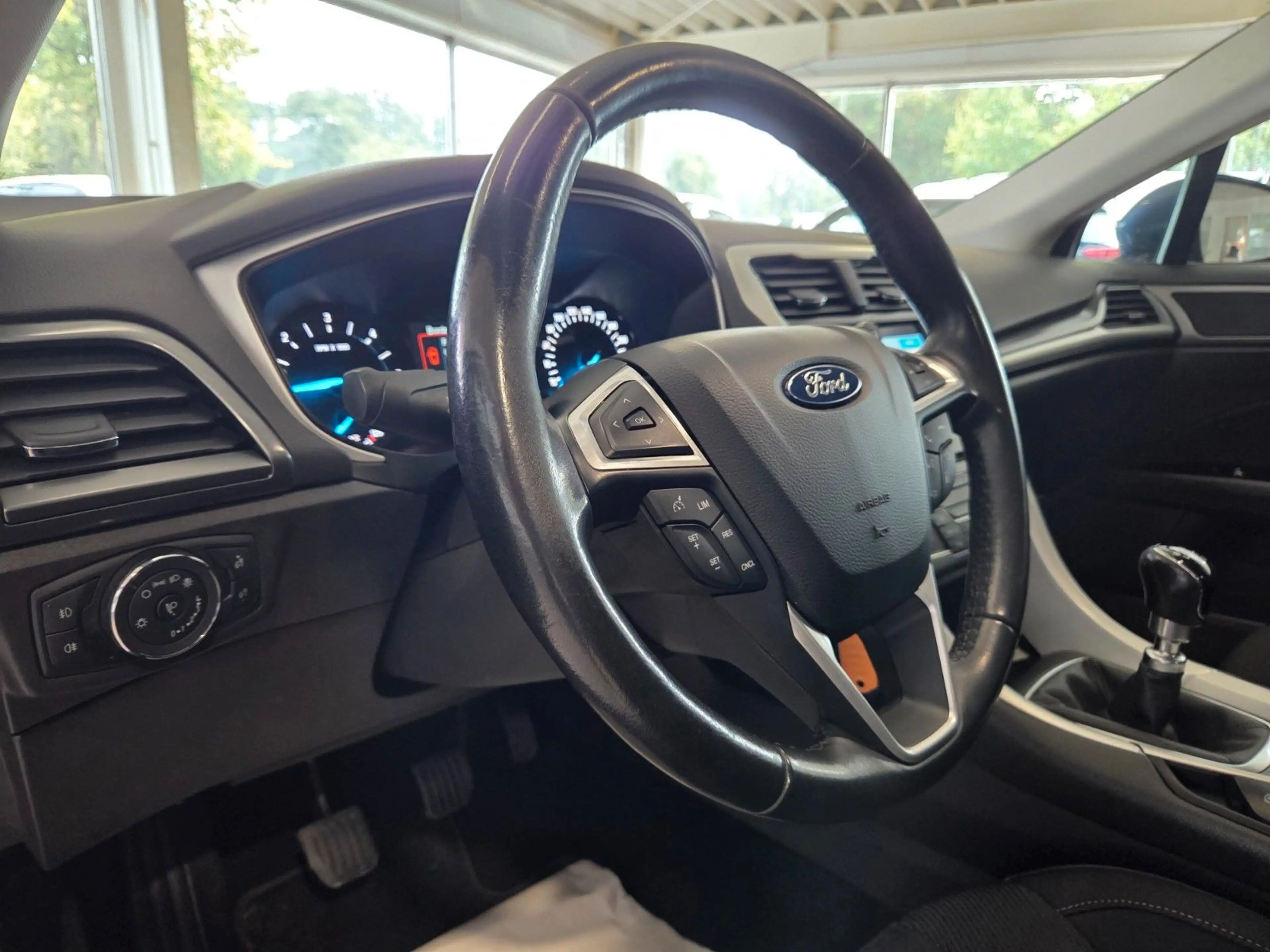 Ford Mondeo Turnier Business Edition — photo 10