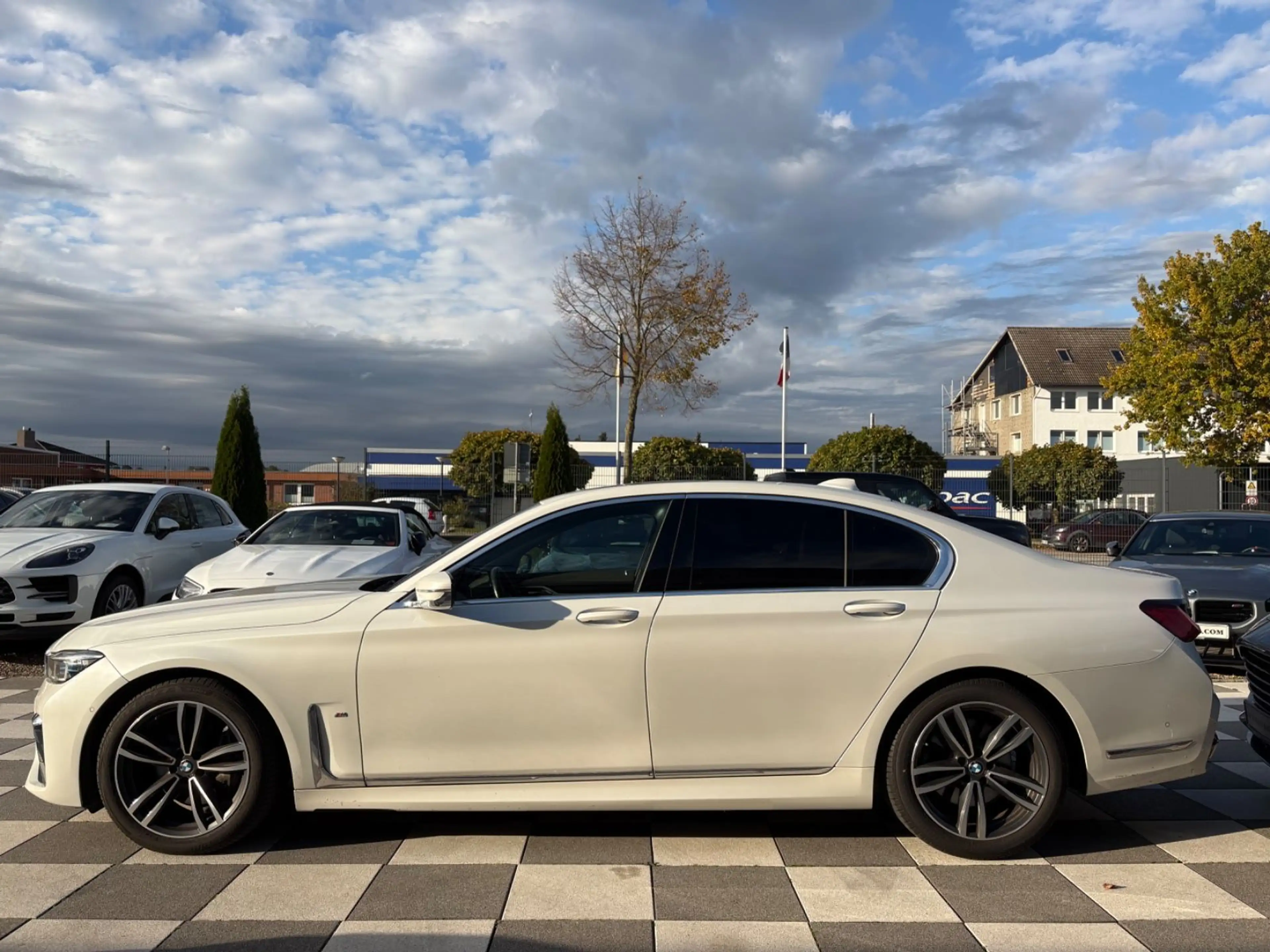BMW 730 D +M Sport + StdHzg+Exclusiv Nappa+Laser+ — photo 4