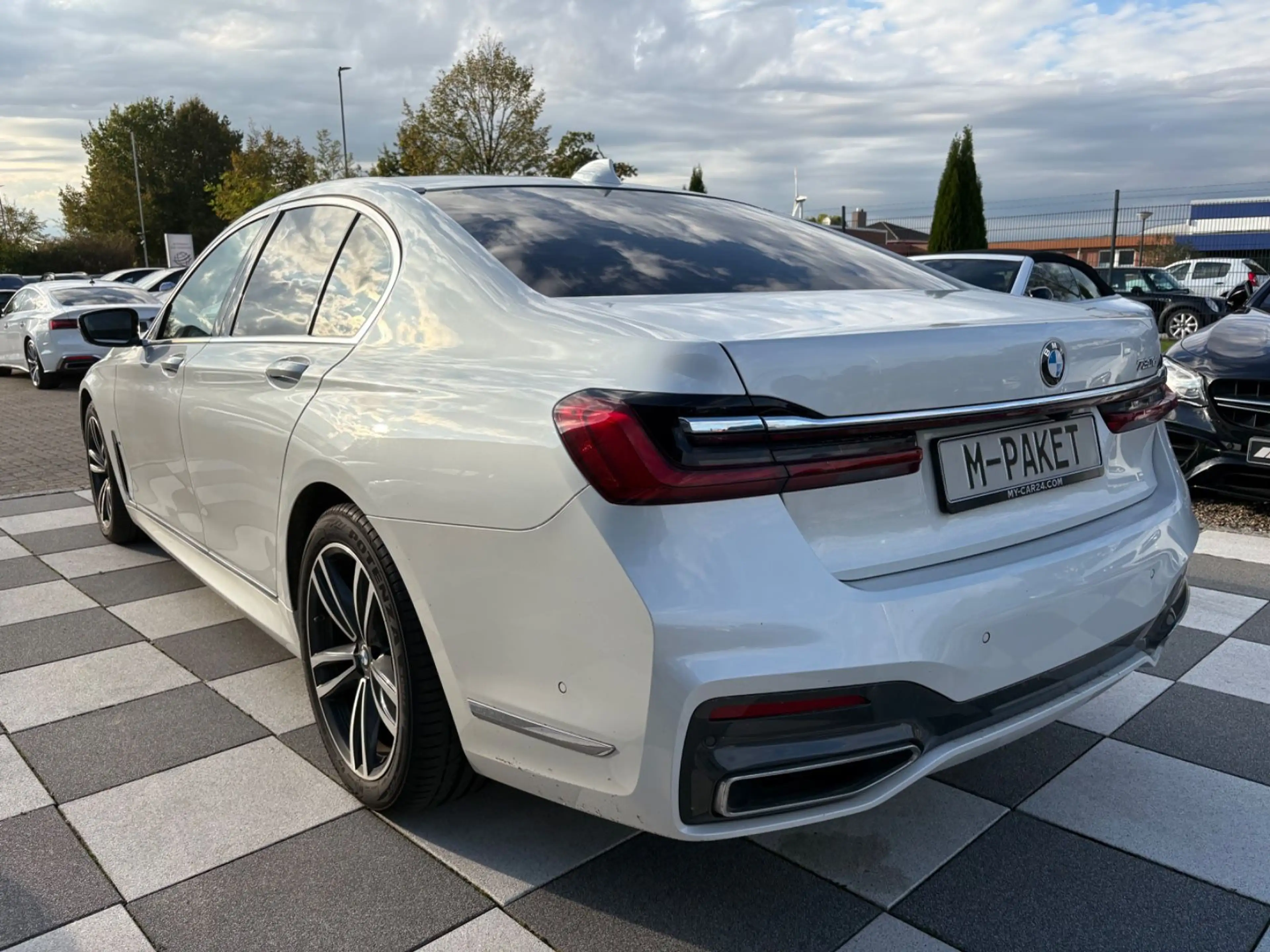 BMW 730 D +M Sport + StdHzg+Exclusiv Nappa+Laser+ — photo 5