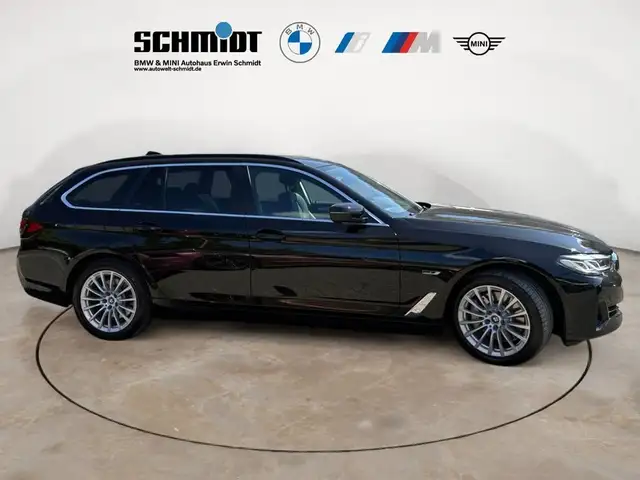 BMW 5 Series view 7