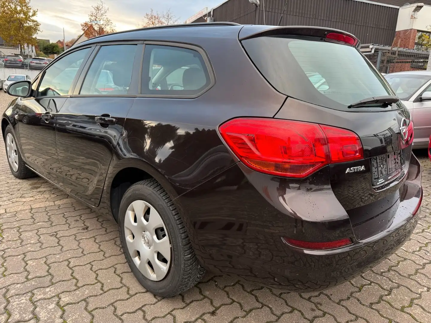Opel Astra Tourer 1.4 Klimaanlage,Tüv 03/2026,1-Hand Bruin - 2