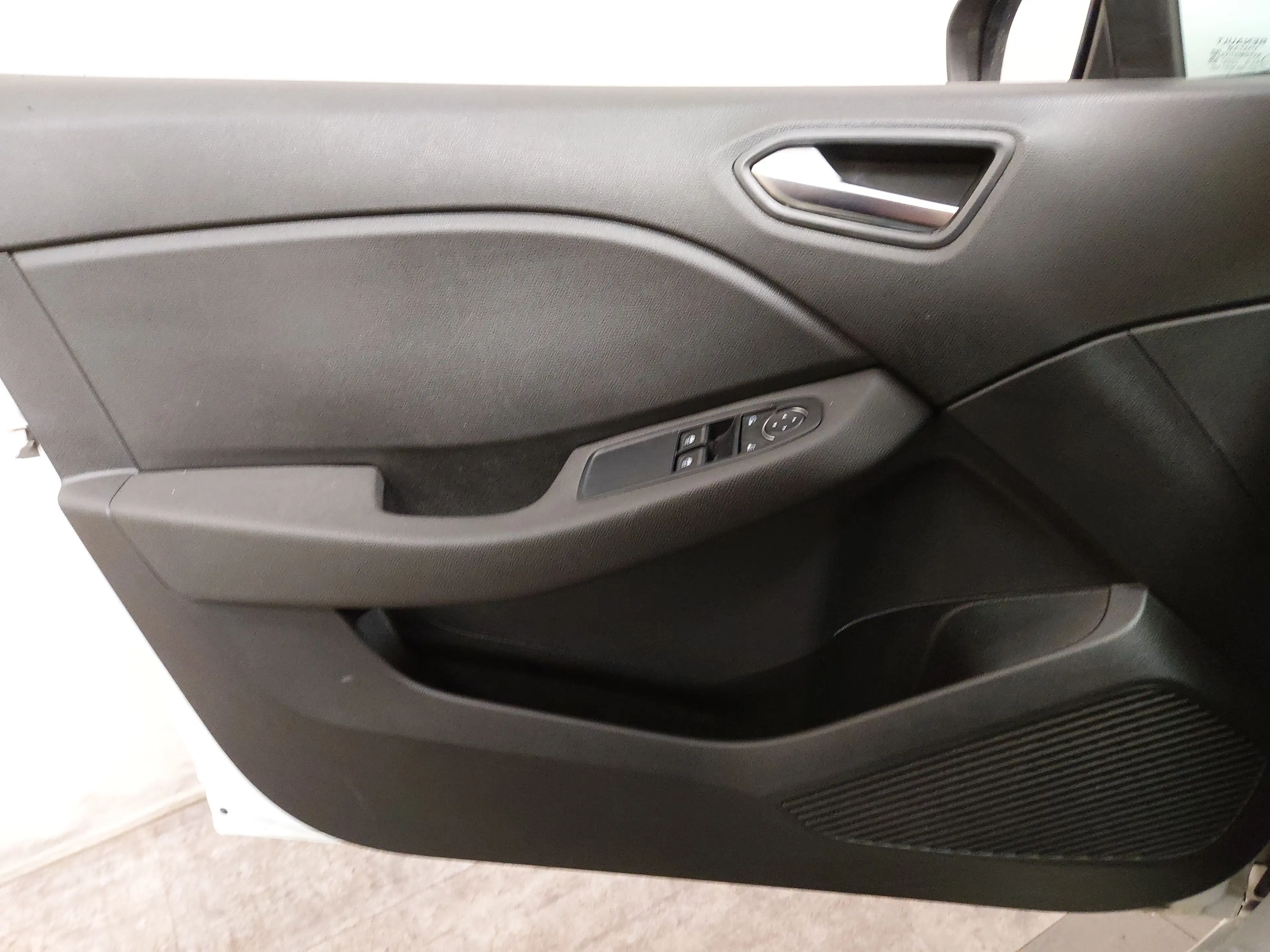 Renault Clio 0.9 TCe Navi LED Shz Klima KLIMAAUT TEMPO — photo 5