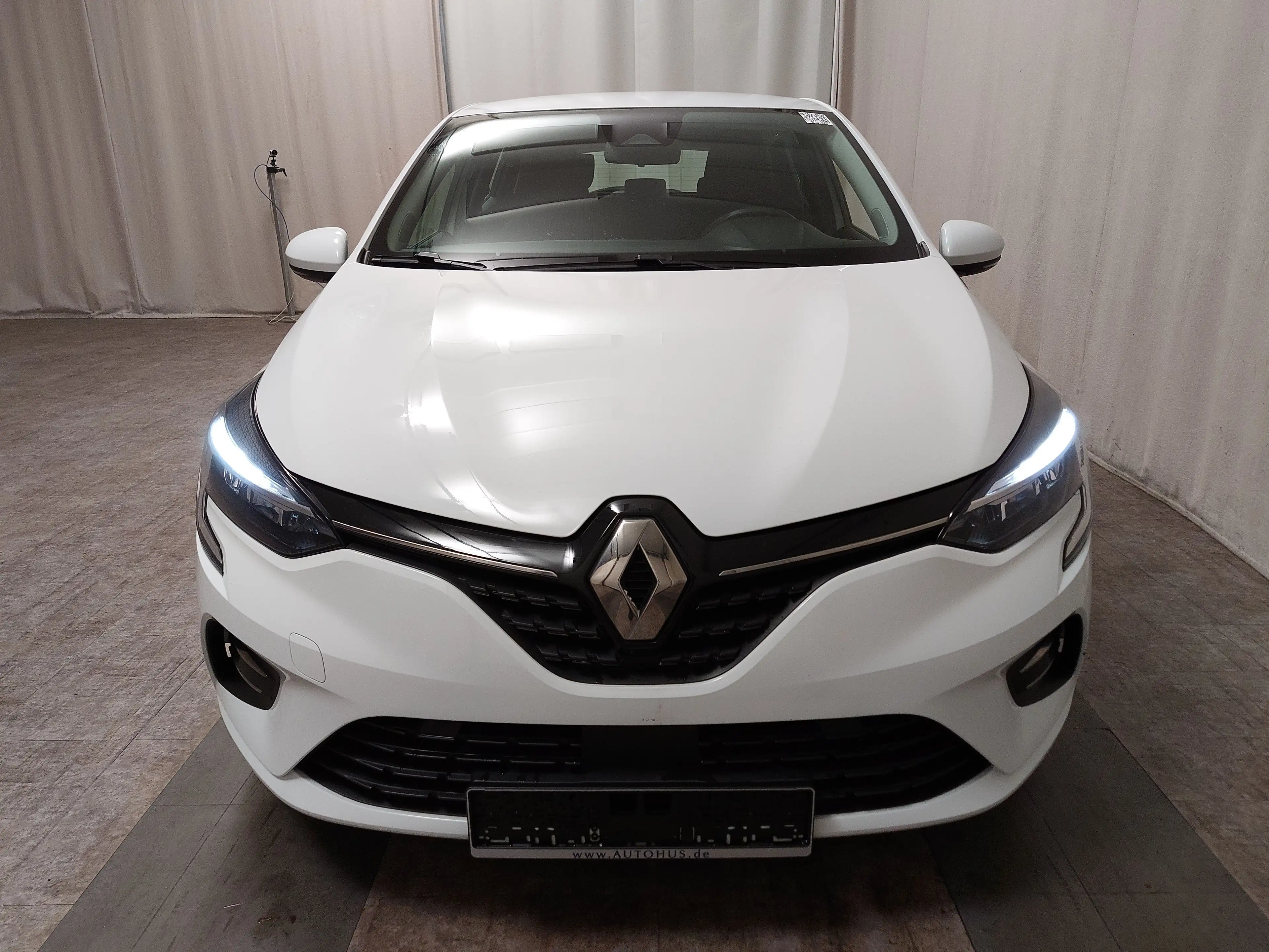 Renault Clio 0.9 TCe Navi LED Shz Klima KLIMAAUT TEMPO — photo 9