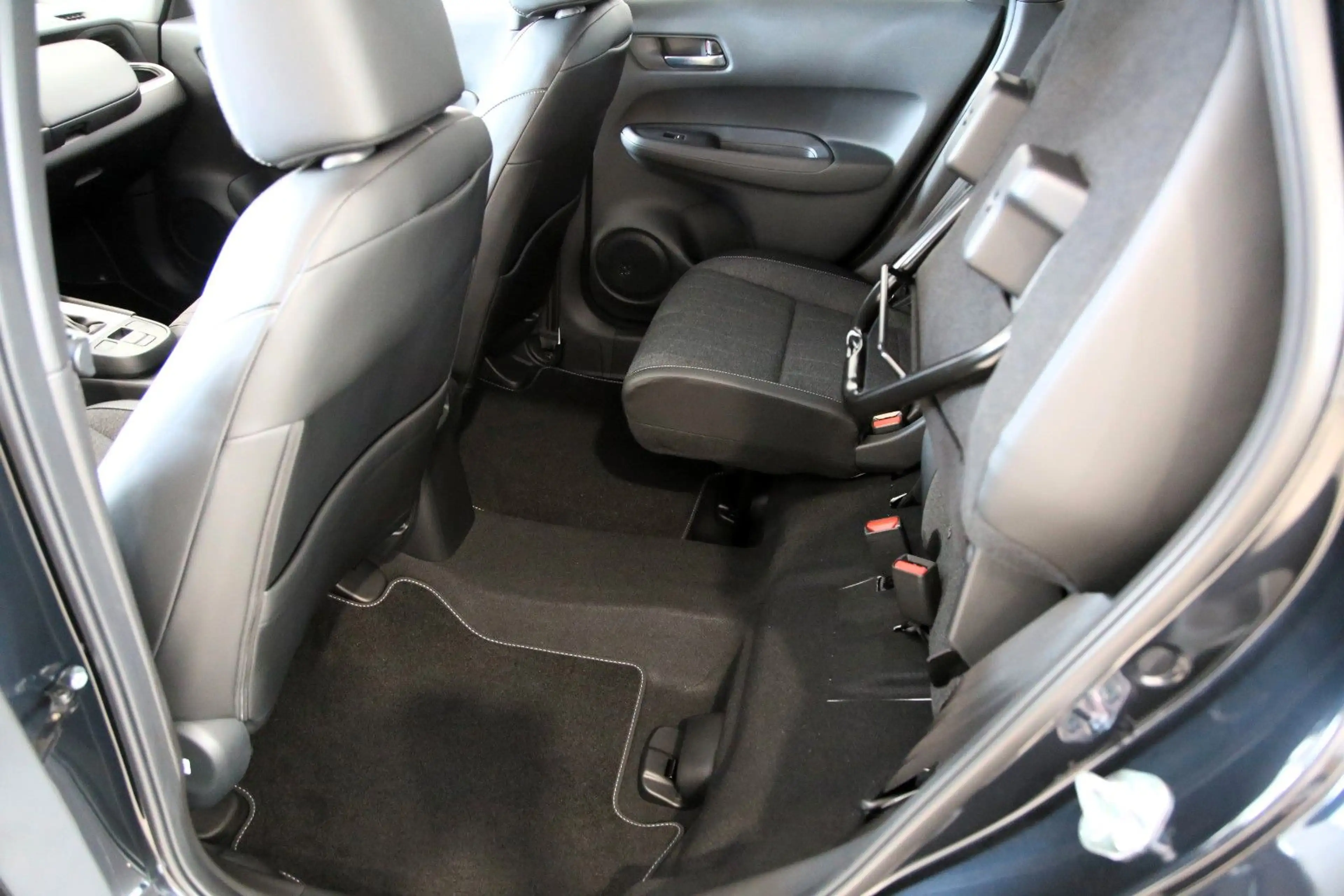 Honda Jazz 1.5 i-MMD Hybrid Advance RFK Navi SHZ LHZ — photo 6