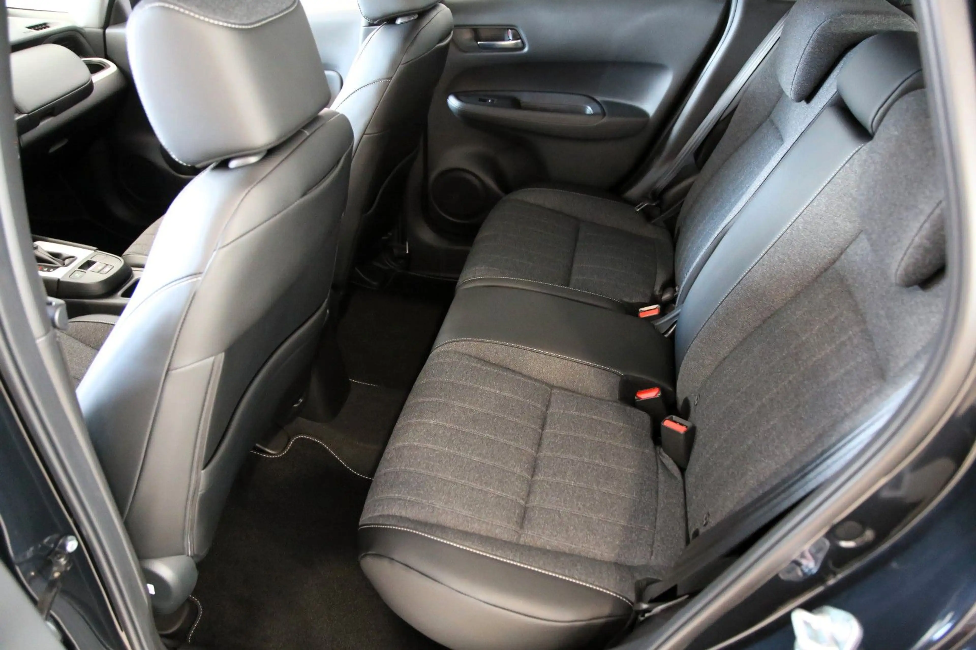 Honda Jazz 1.5 i-MMD Hybrid Advance RFK Navi SHZ LHZ — photo 5