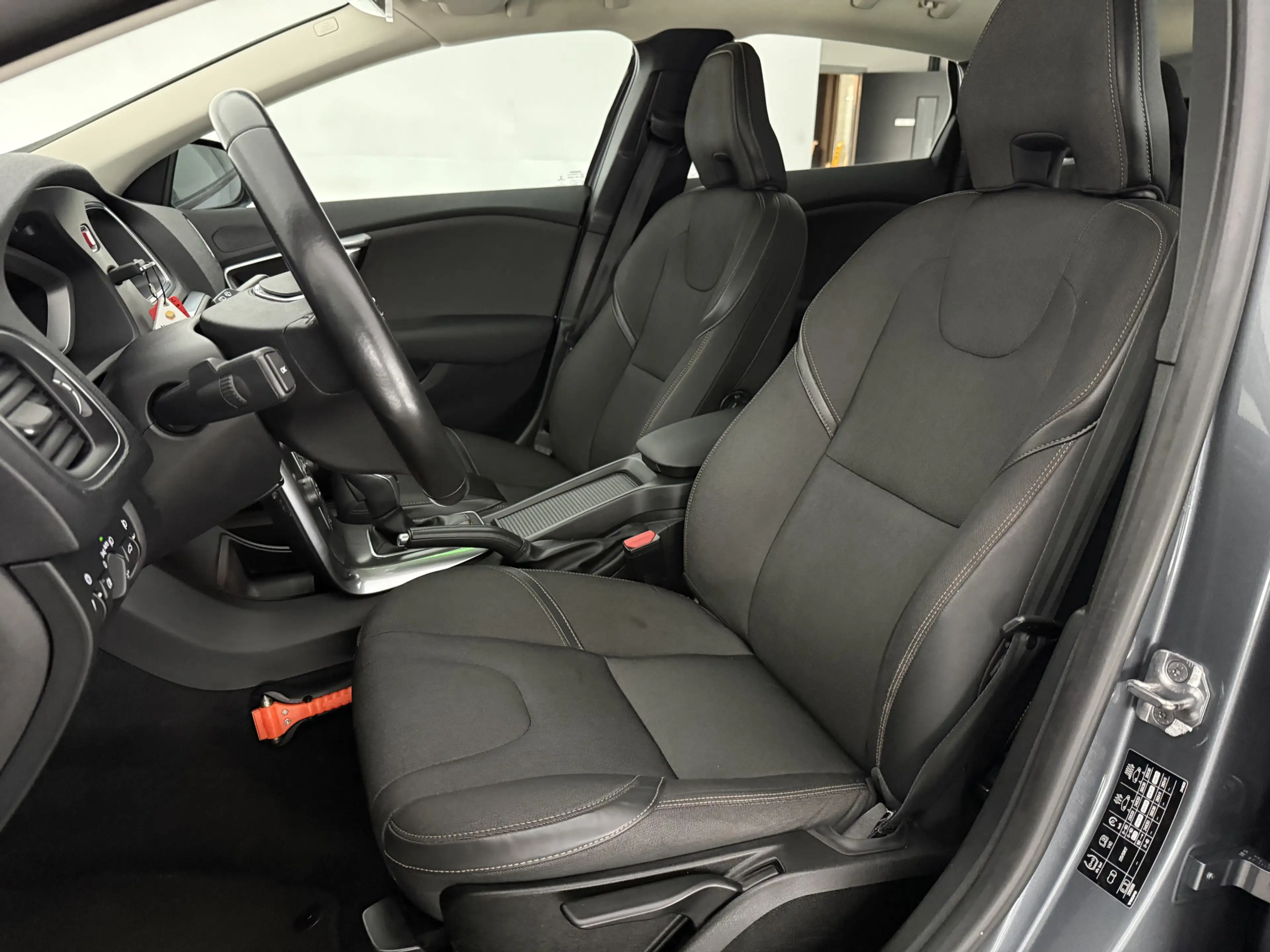 Volvo V40 1.5 T3 Momentum | Camera | Virtual | Clima | Cruis — photo 15