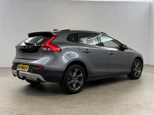 Volvo V40 view 12