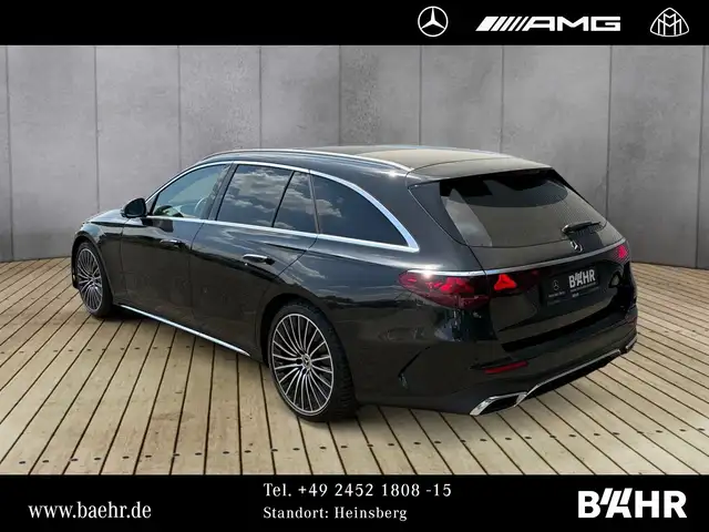 Mercedes-Benz E-Class view 3