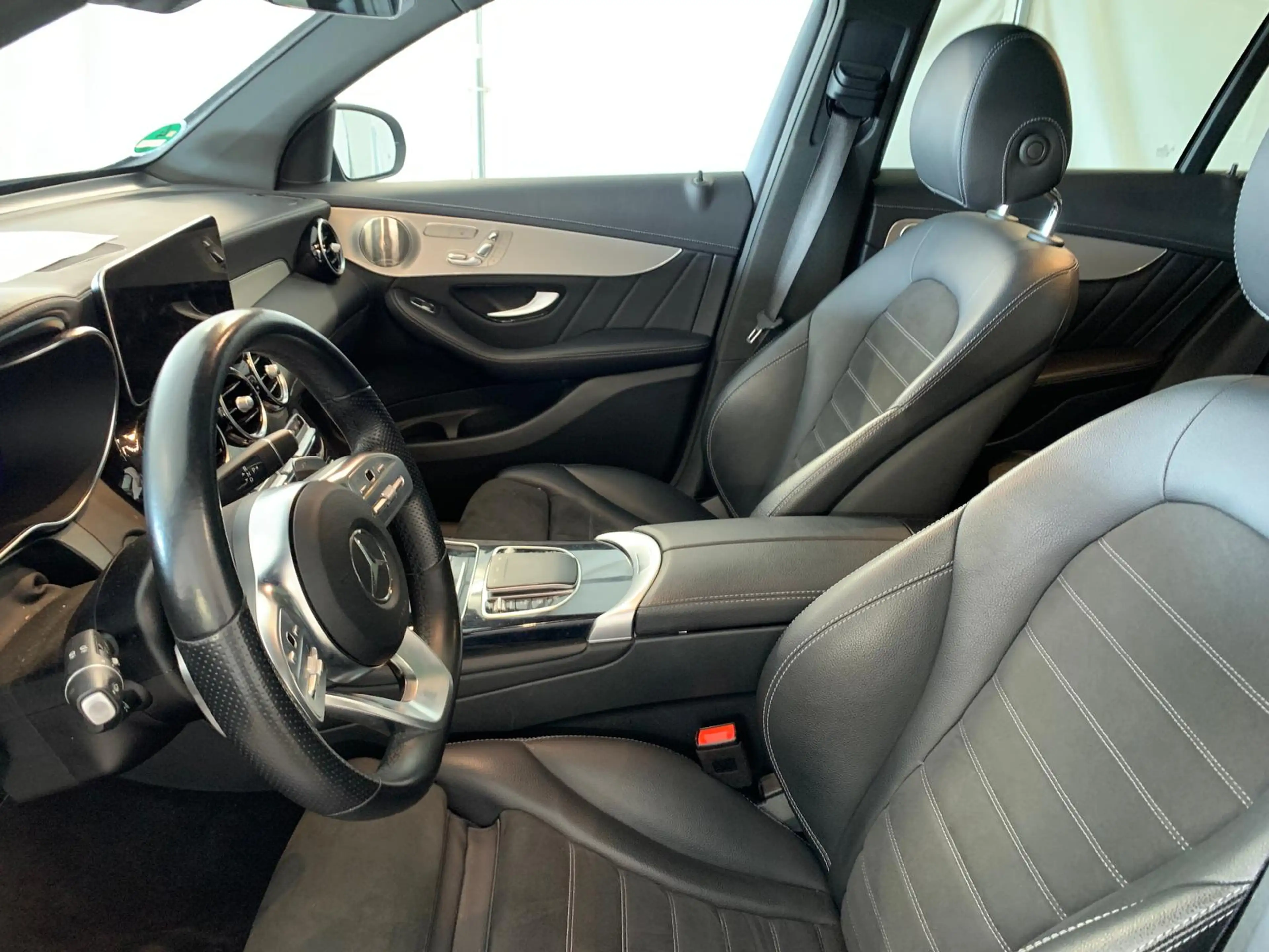 Mercedes-Benz GLC 400 2x AMG Line 4M HeadUp VirCockp Pano 360K — photo 13