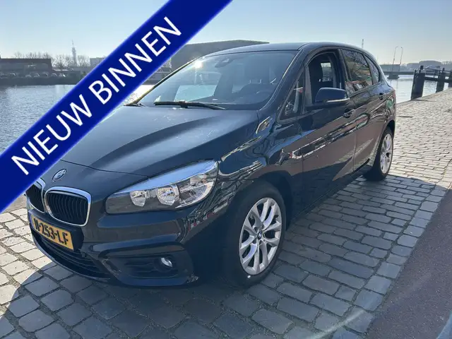BMW 220 2-serie Active Tourer 220i Executive Automaat airc