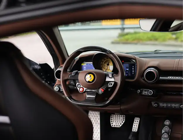 Ferrari 812 view 27