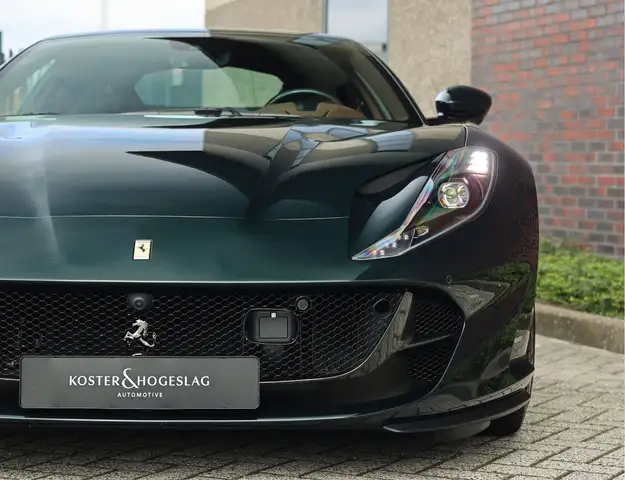 Ferrari 812 view 12